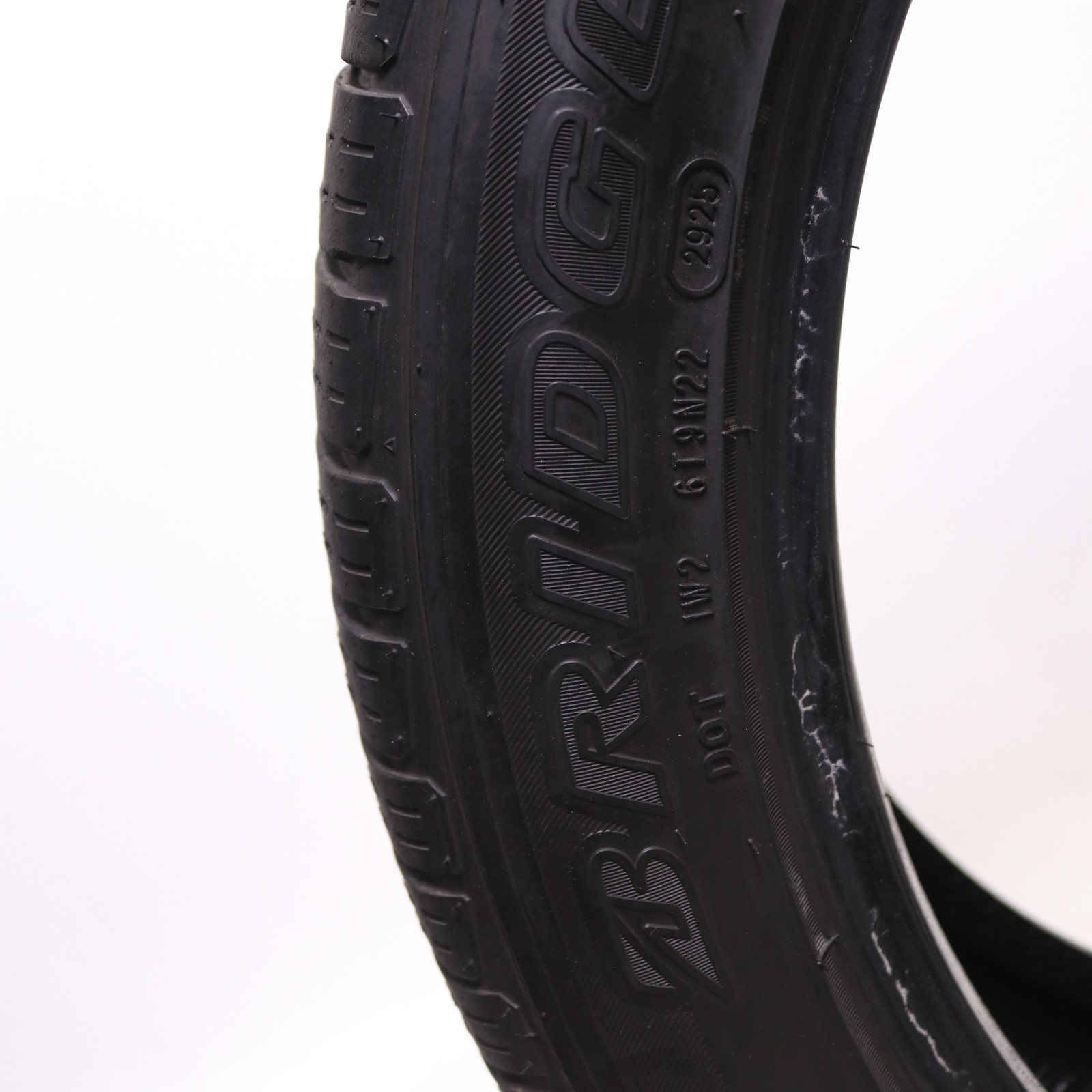 Set of 2 Used 285/45R22 Bridgestone Dueler LX – 114H – 8.5/32