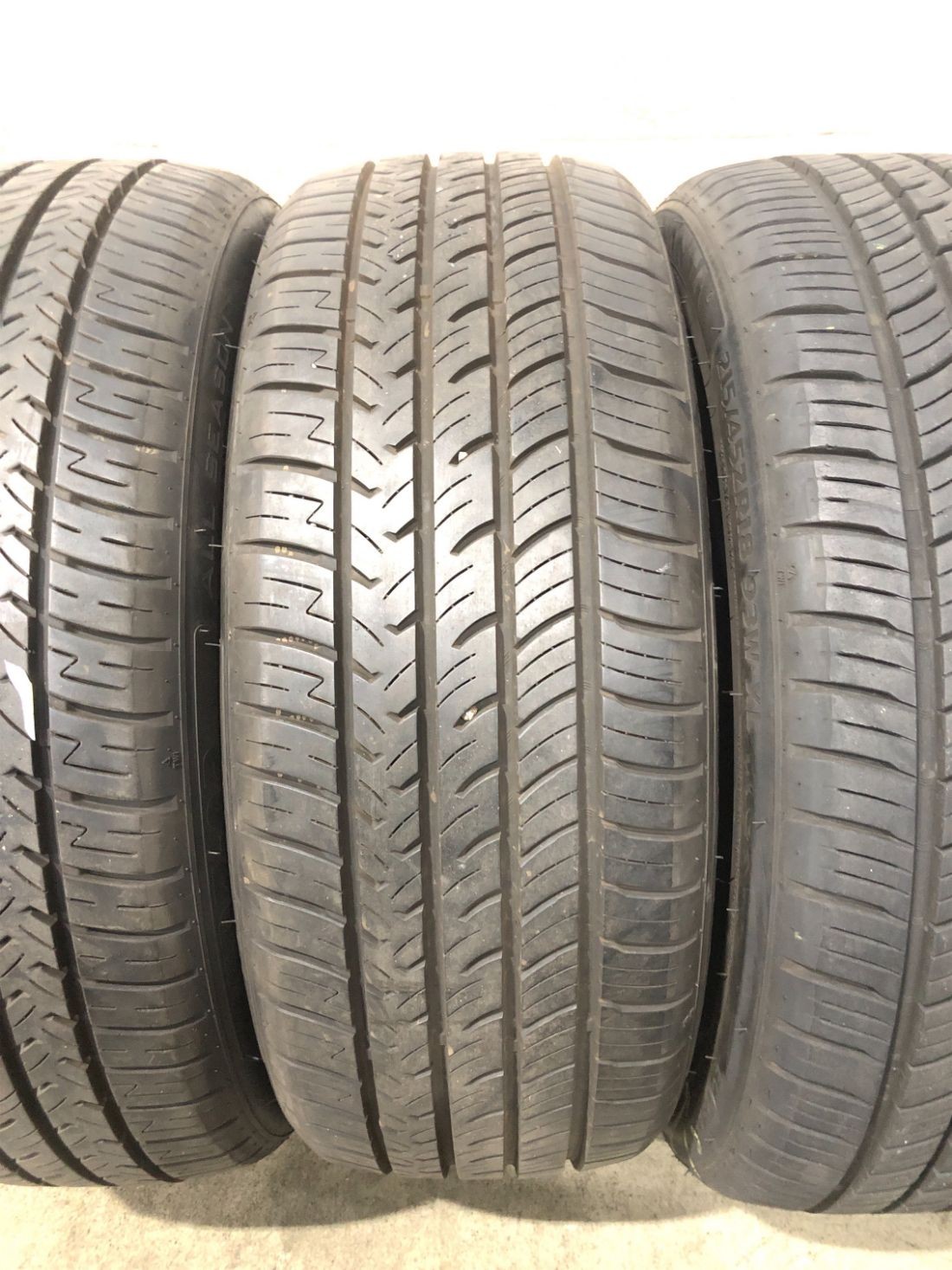4x P215/45R18 Advanta HPZ-02 ALL SEASON 9/32 93 W Used Tires 2154518