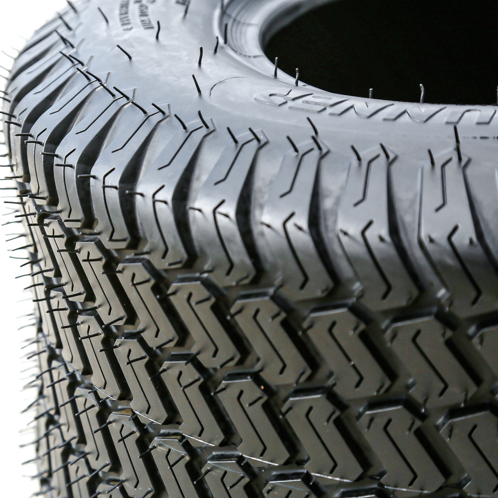 Tire Forerunner Wave 23×10.50-12 23×10.5-12 48J 4 Ply Lawn & Garden