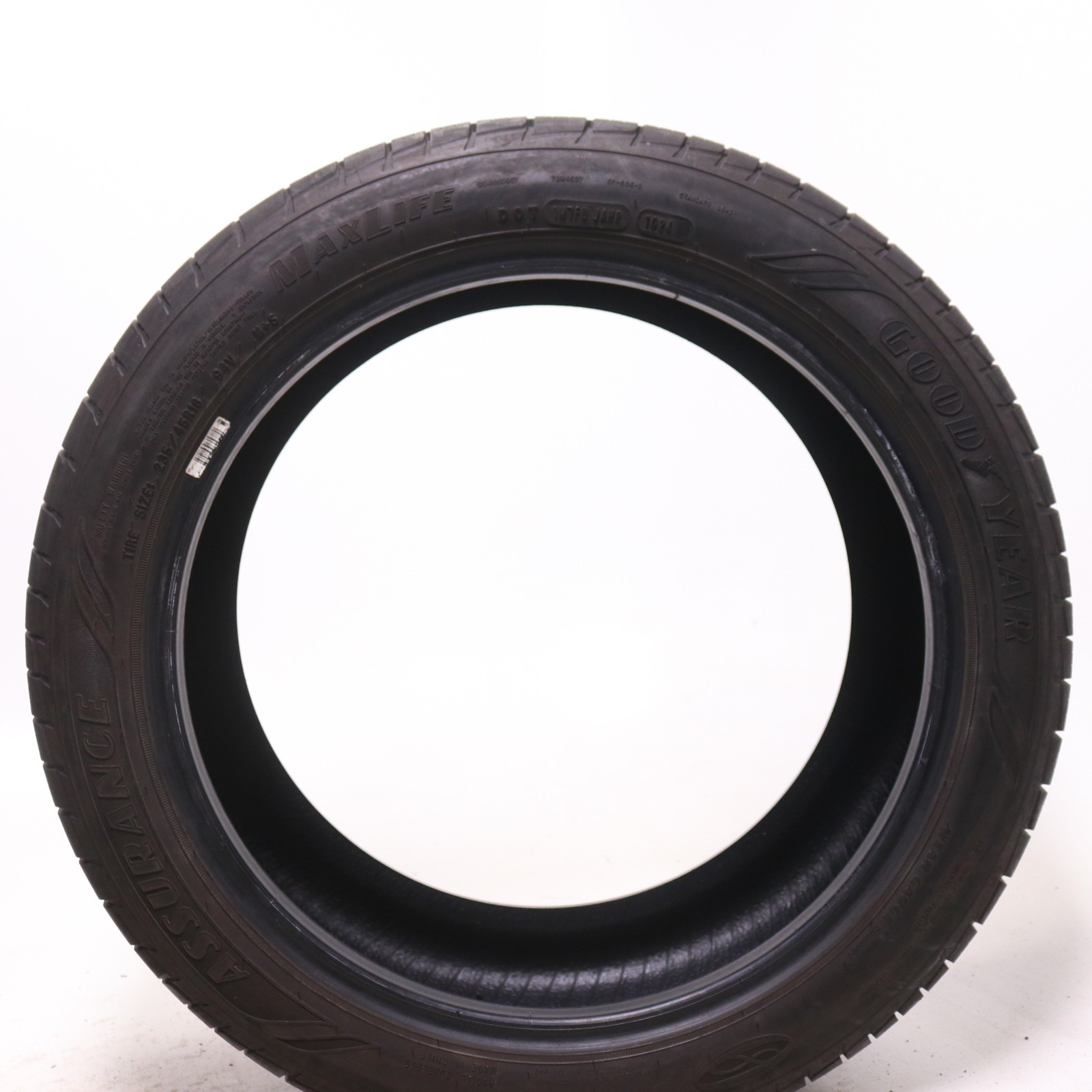 Set of 2 Used 235/45R18 Goodyear Assurance MaxLife – 94V – 9.5-10.5/32