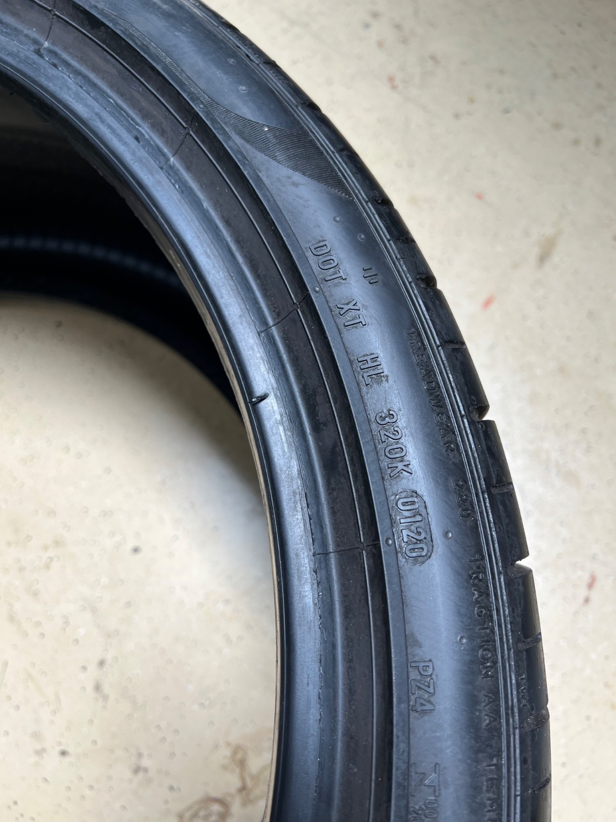 1 – NO REPAIRS 305/30ZR21 (100Y) Pirelli P Zero PZ4 (NA1) Porsche OEM – 7124