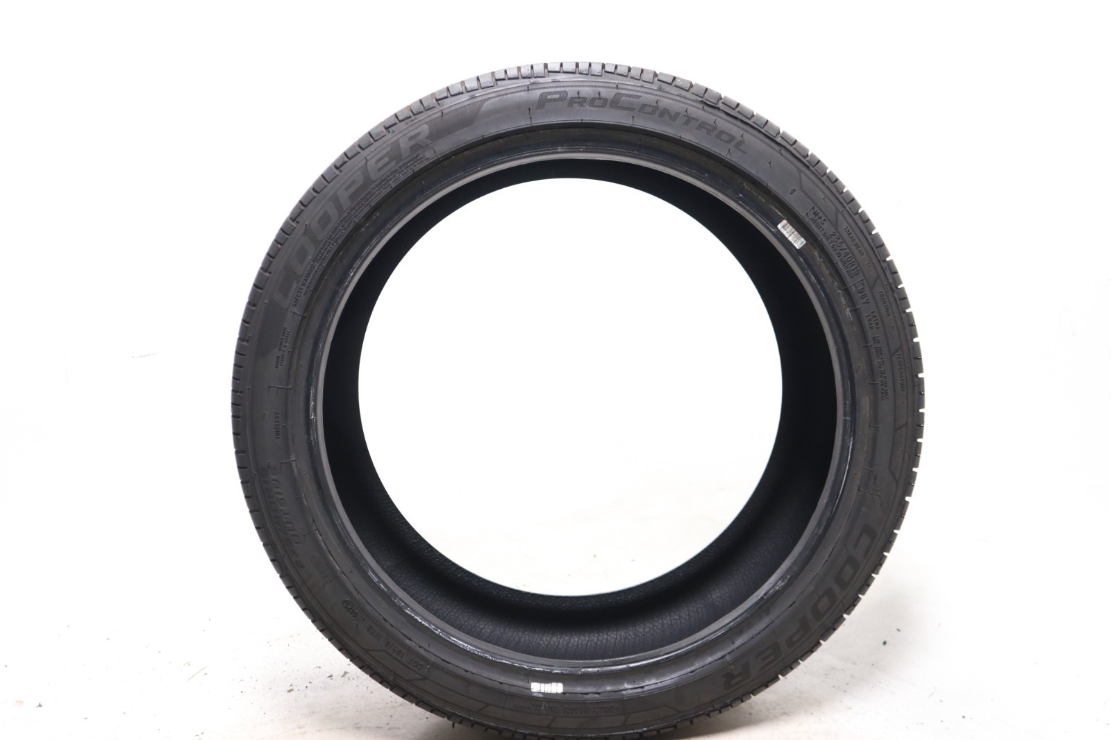 Set of 2 Used 235/40R19 Cooper ProControl – 96V – 9-10/32