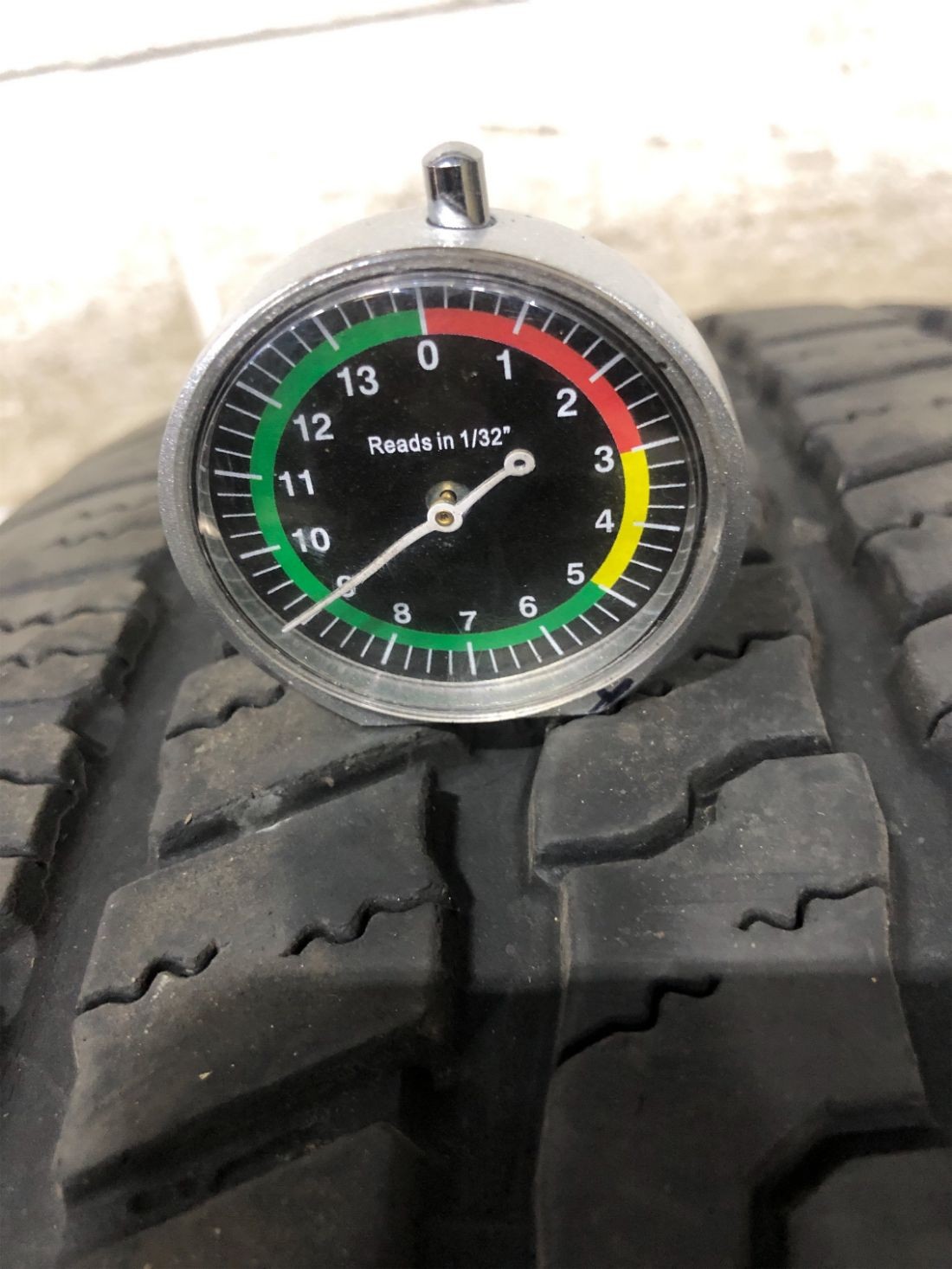 1x P275/60R20 Goodyear Wrangler SR-A 9/32 114 S Used Tire 2756020