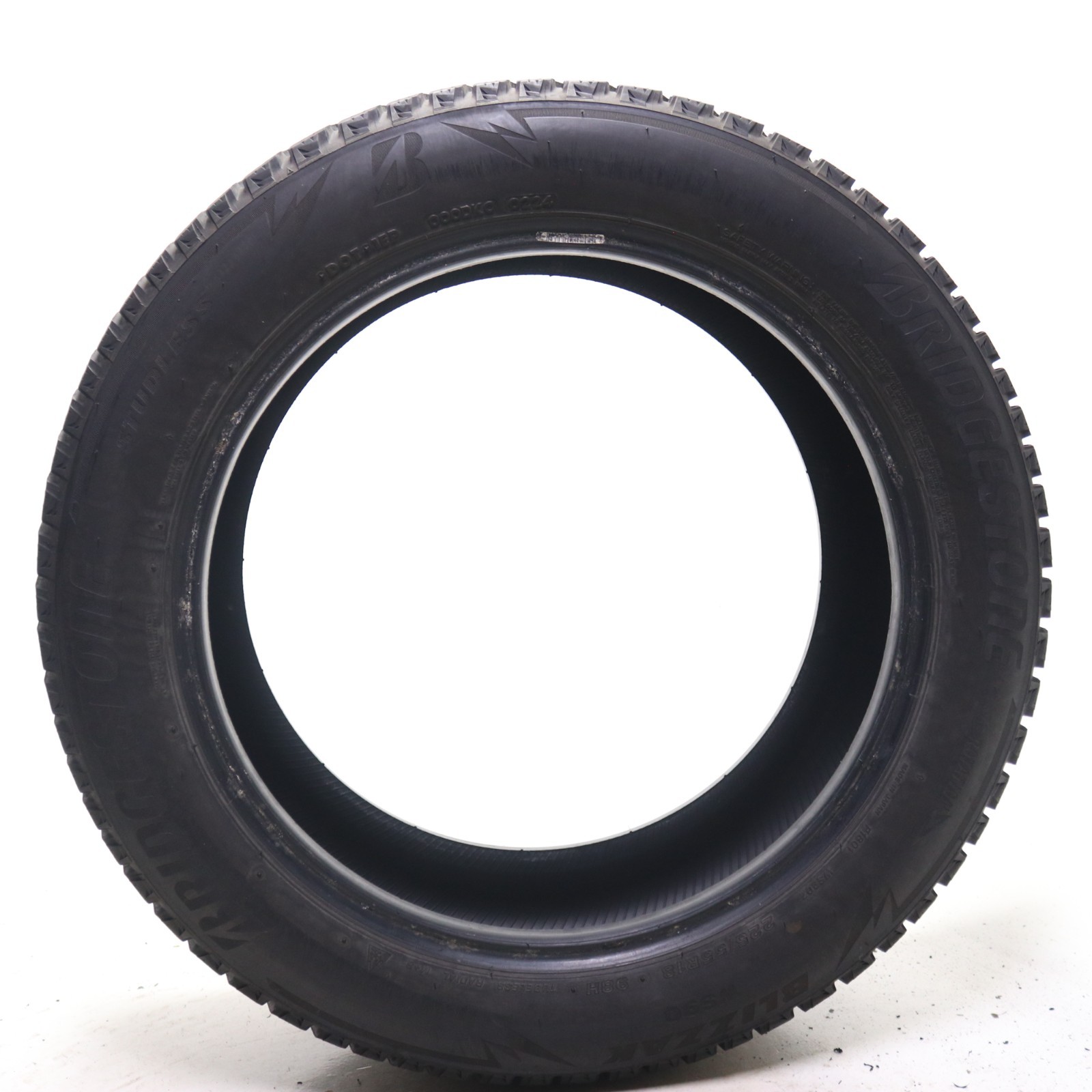 Set of 2 Used 225/55R18 Bridgestone Blizzak WS90 Studless – 98H – 6.5-7/32