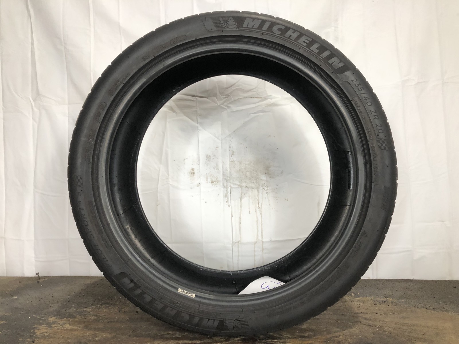[1] Michelin Pilot Sport 4S P235/40ZR20 235 40 20 Tire 8.25/32