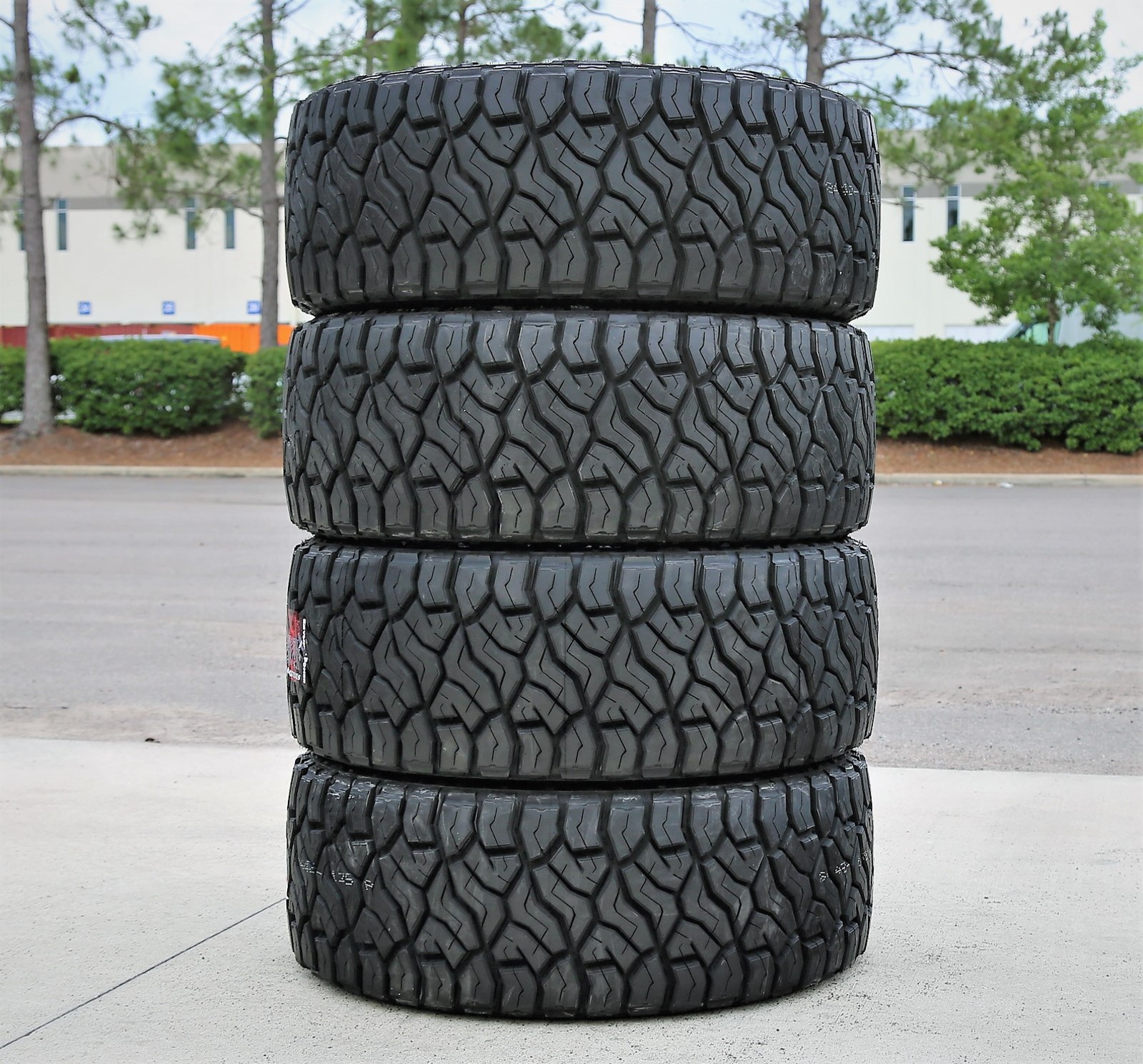 Tire Venom Power Terra Hunter R/T+ LT 35X14.50R20 Load F 12 Ply RT R/T