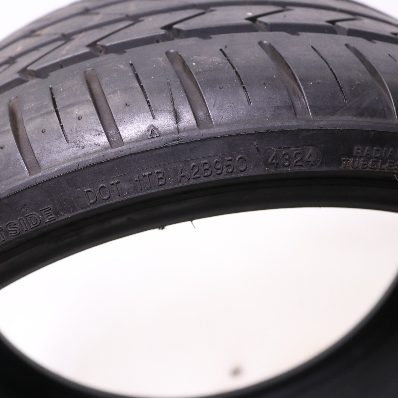 Used 255/30ZR20 Lexani LX-Twenty – 92W – 8.5/32