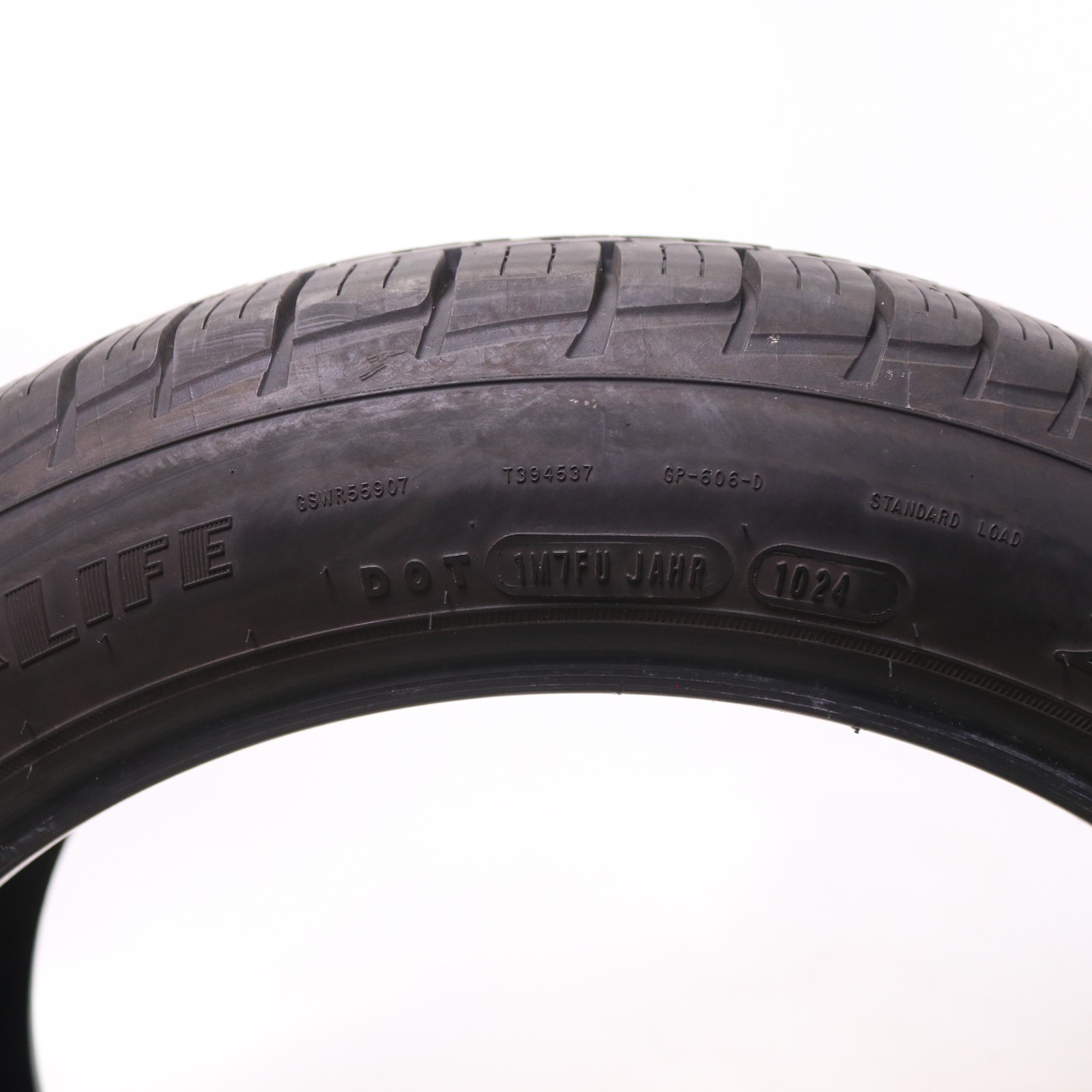 Set of 2 Used 235/45R18 Goodyear Assurance MaxLife – 94V – 9.5-10.5/32