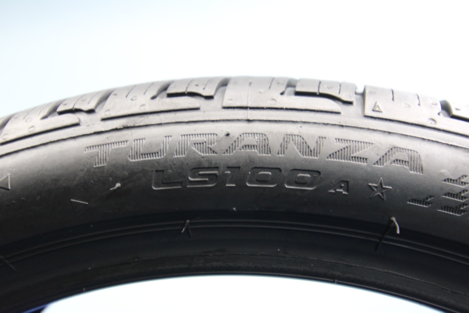 1 Used Bridgestone Turanza LS100 ★ RFT RSC 225/40R19 225/40/19 2254019 93H
