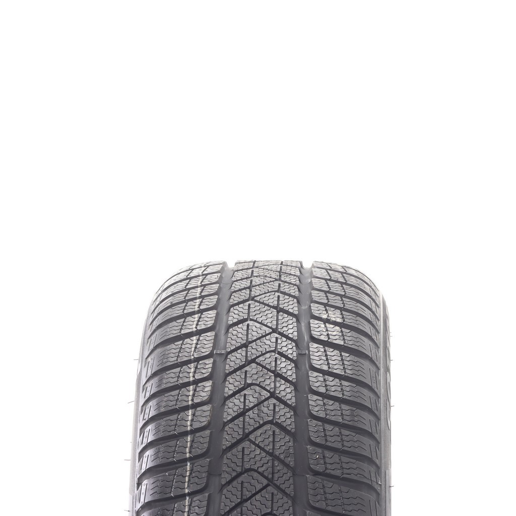 Set of (4) Driven Once 205/55R16 Pirelli Winter Sottozero 3 Run Flat 91H – 10/32