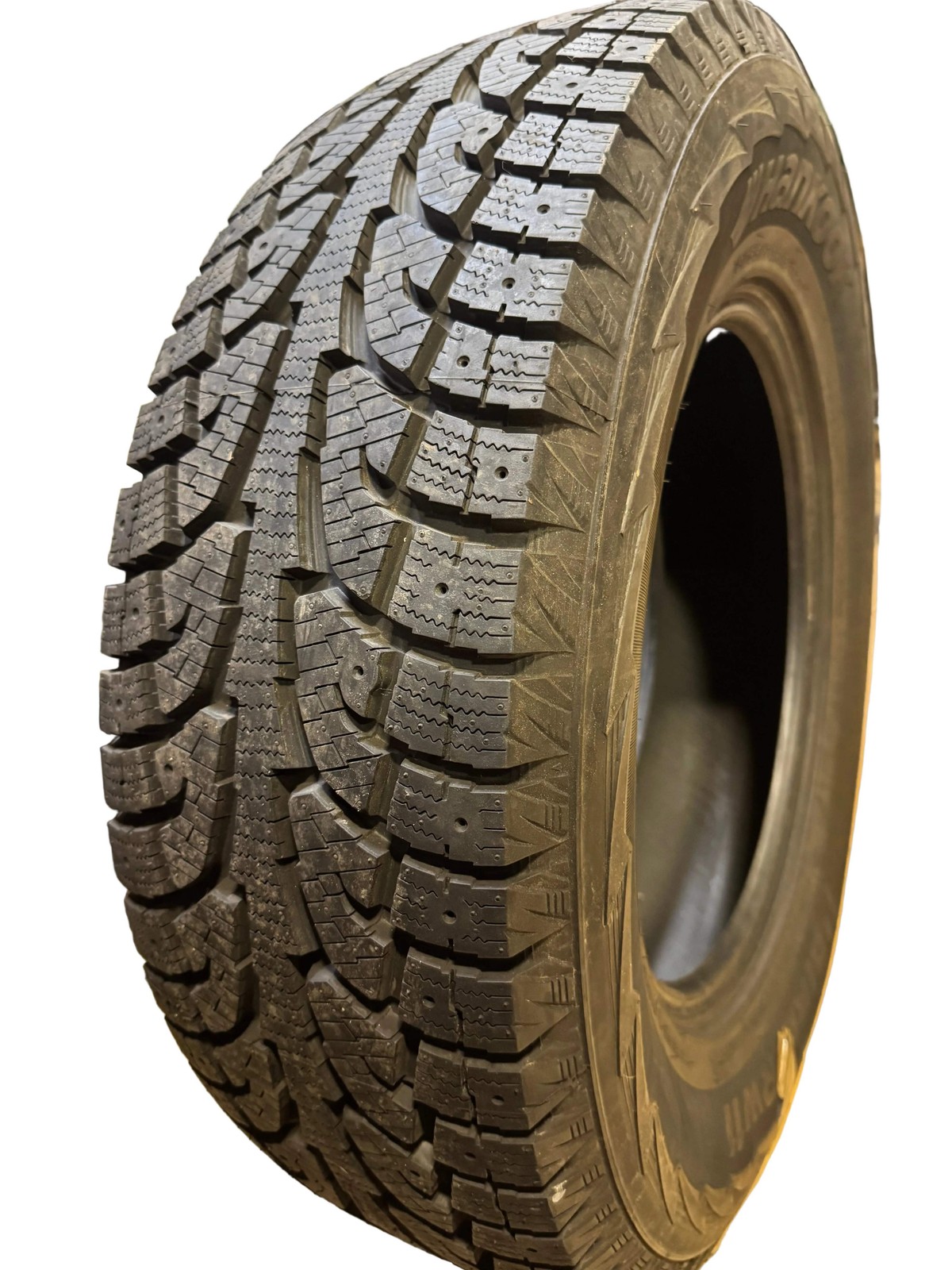 NOS 4 HANKOOK I PIKE RW11 (STUDDABLE) BSW P 255 70 18 112T WINTER TIRE 1009536