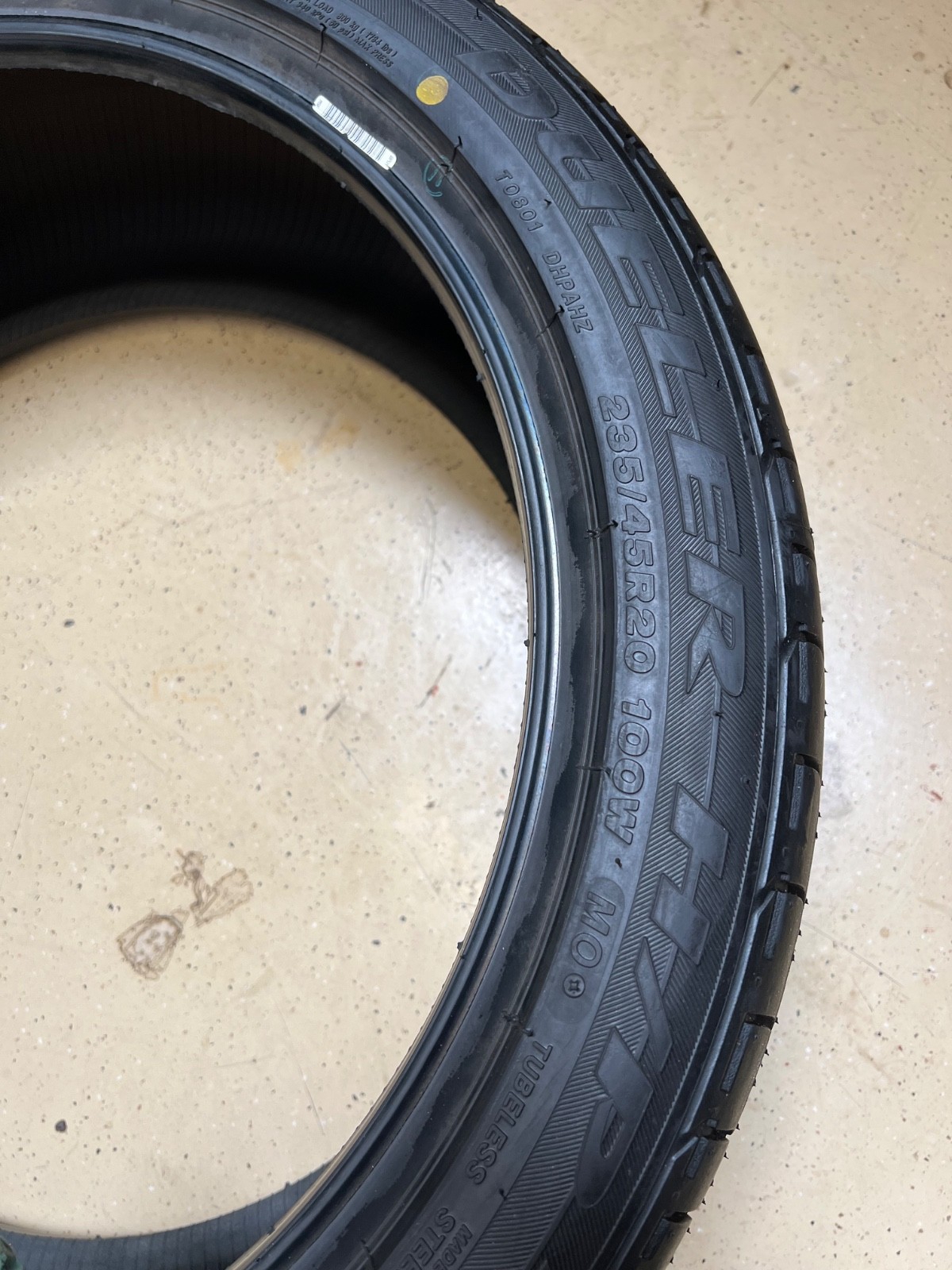 2 – NEW 235/45R20 XL (100W) Bridgestone Dueler H/P Sport (MO) Mercedes – 11012