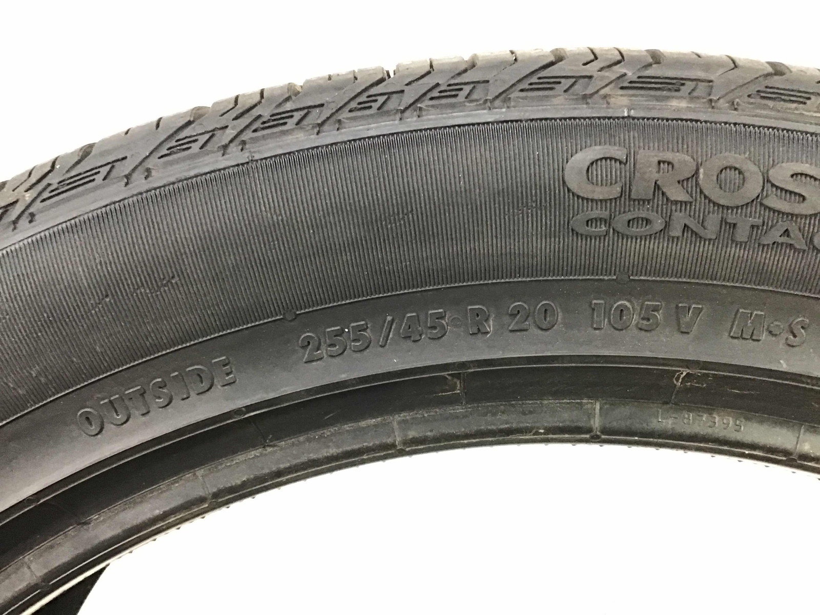 Set Of 2 P255/45R20 Continental CrossContact LX Sport 105 V Used 9/32nds