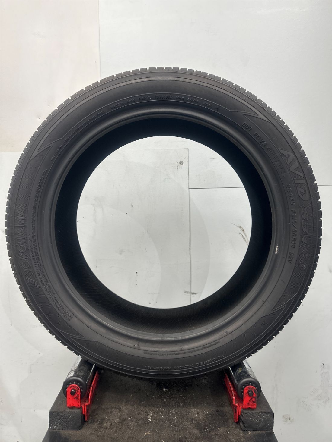 1 Yokohama Avid S34 Used Tire P215/50R18 2155018 215/50/18 7/32