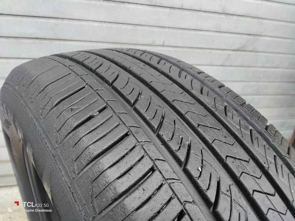235 60 18 ADVANTA ER-800 (Set of FOUR tires)