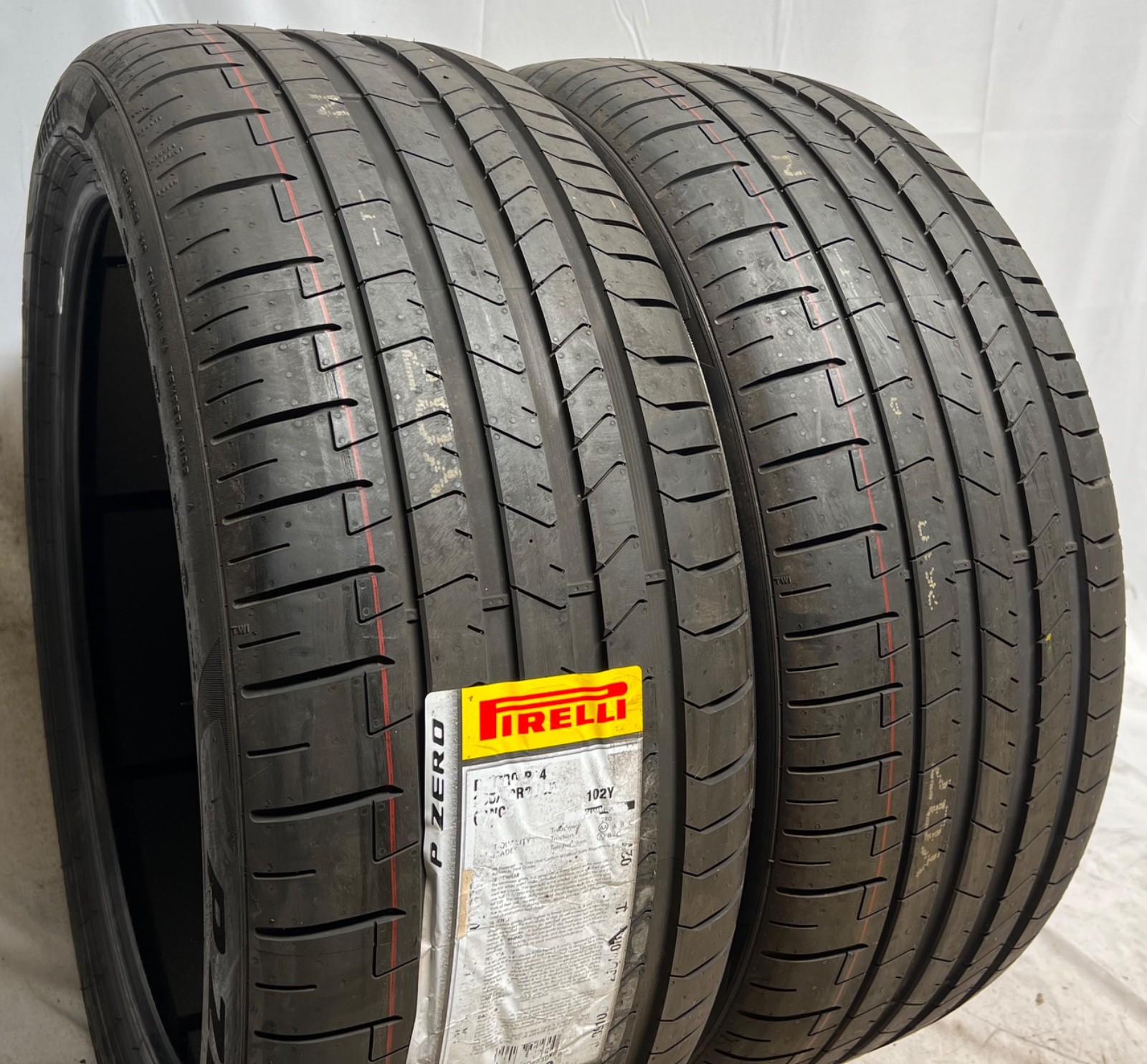 2 – NEW 255/40R21 XL (102Y) Pirelli P Zero PZ4 SEAL PNCS (*) BMW OEM – 7094