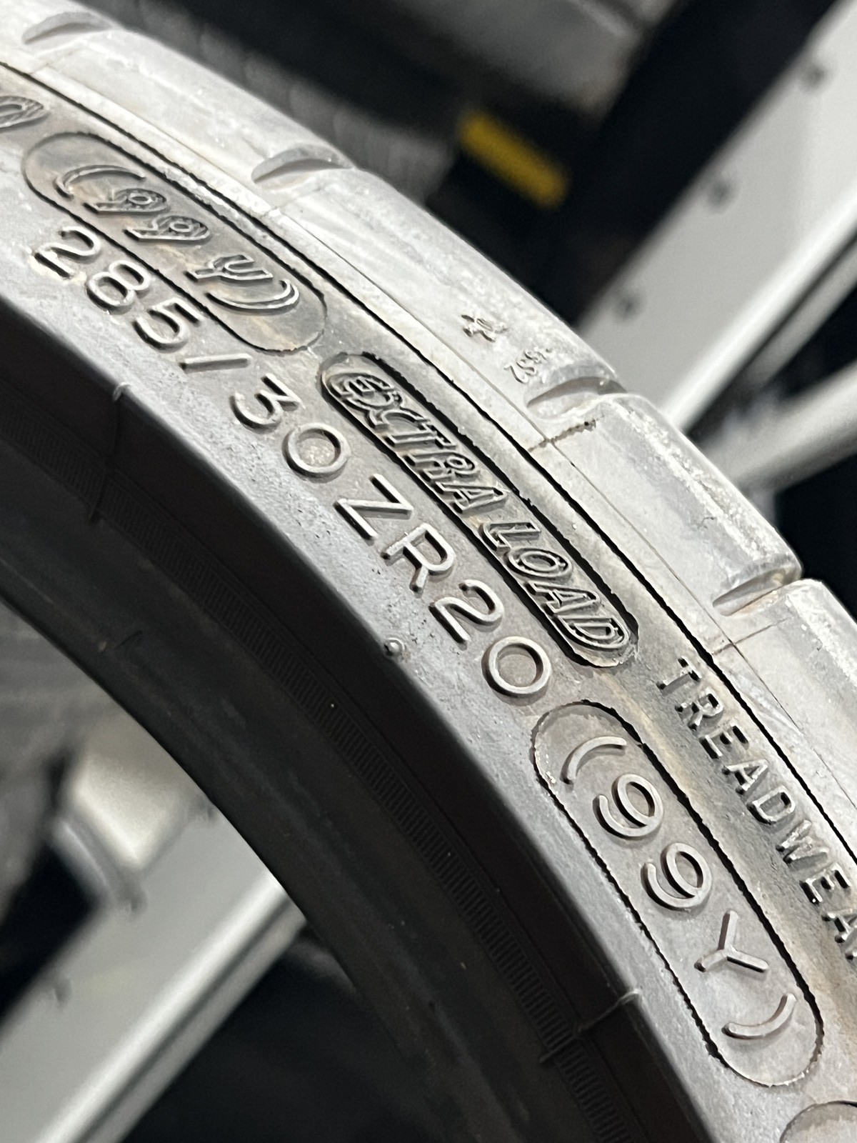 1 Tire Michelin Pilot Super Sport ★ BMW 285/30ZR20 99Y DOT.0124 7/32
