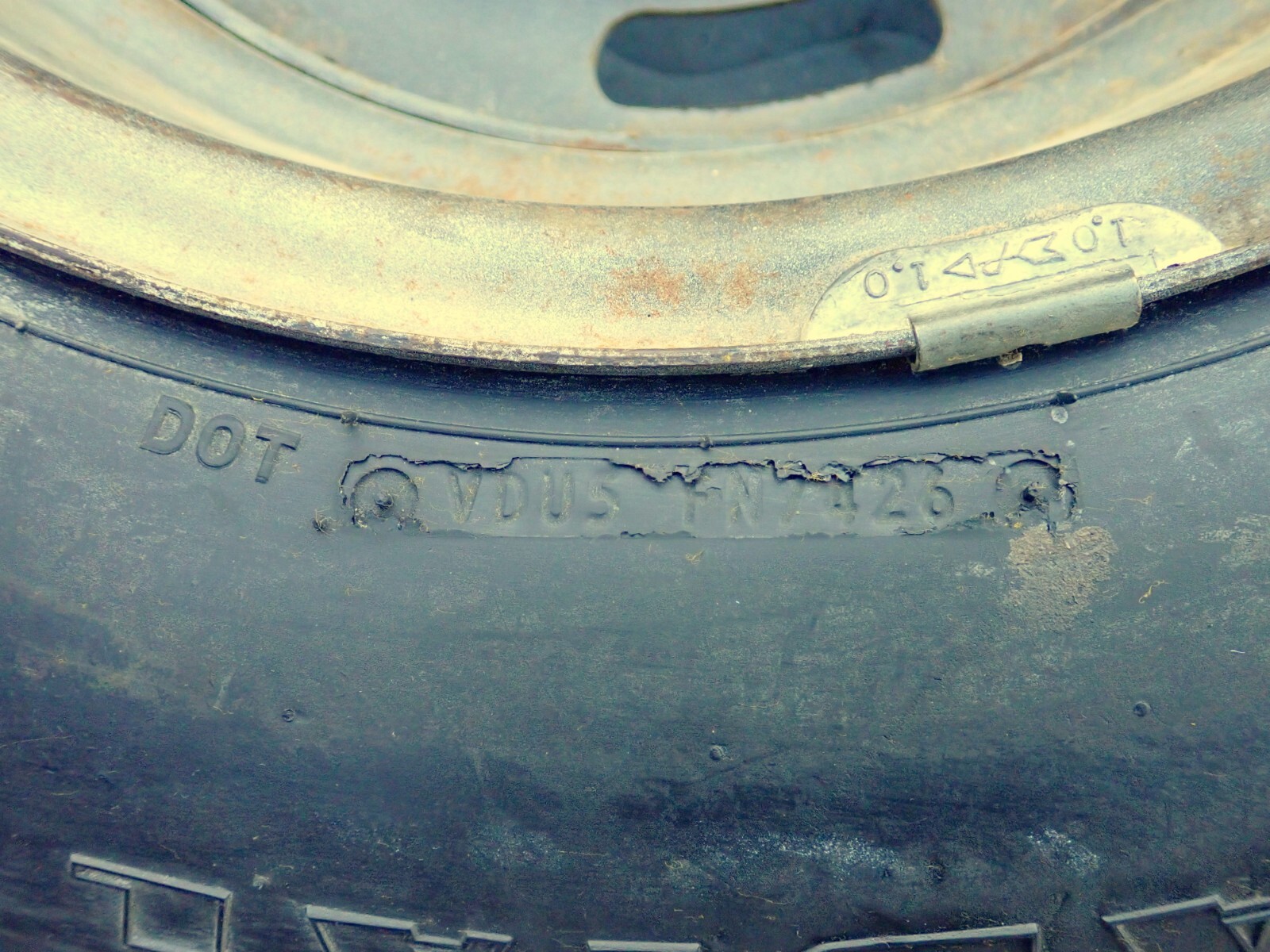 GM 15×8 Rally Wheel Firestone GR70-15 Steel Radial 500 Tire 70s Corvette OEM