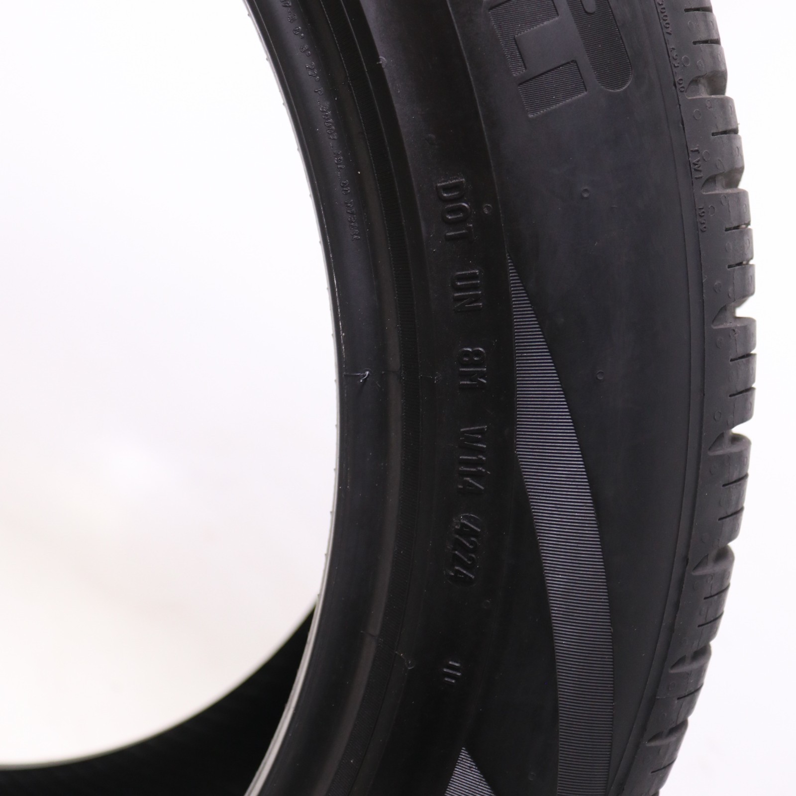Set of 2 Used 275/45R21 Pirelli Scorpion Zero All Season MO – 107H – 8.5-9/32