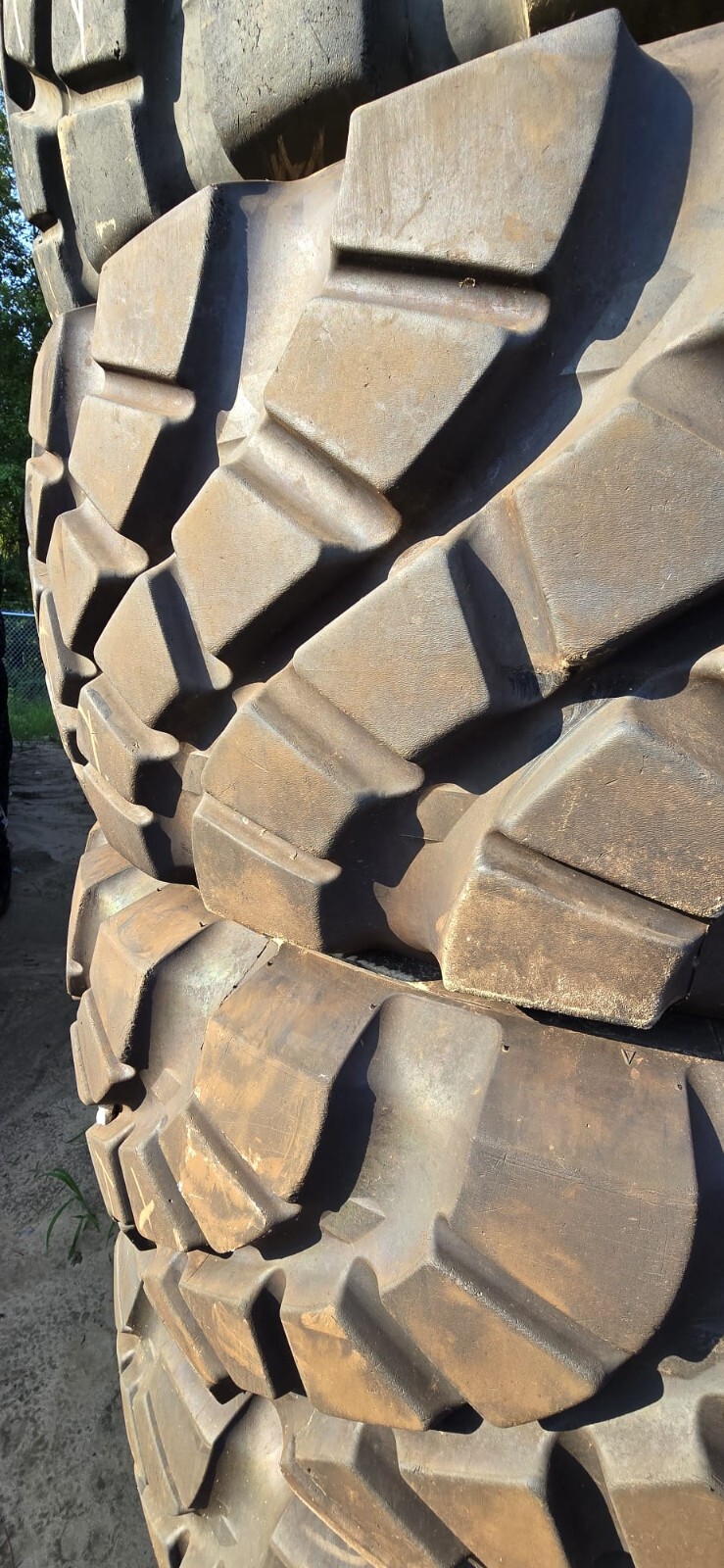 16.00R20 GoodYear AT/3A *Nice Used* 85%+ DOT 2016+