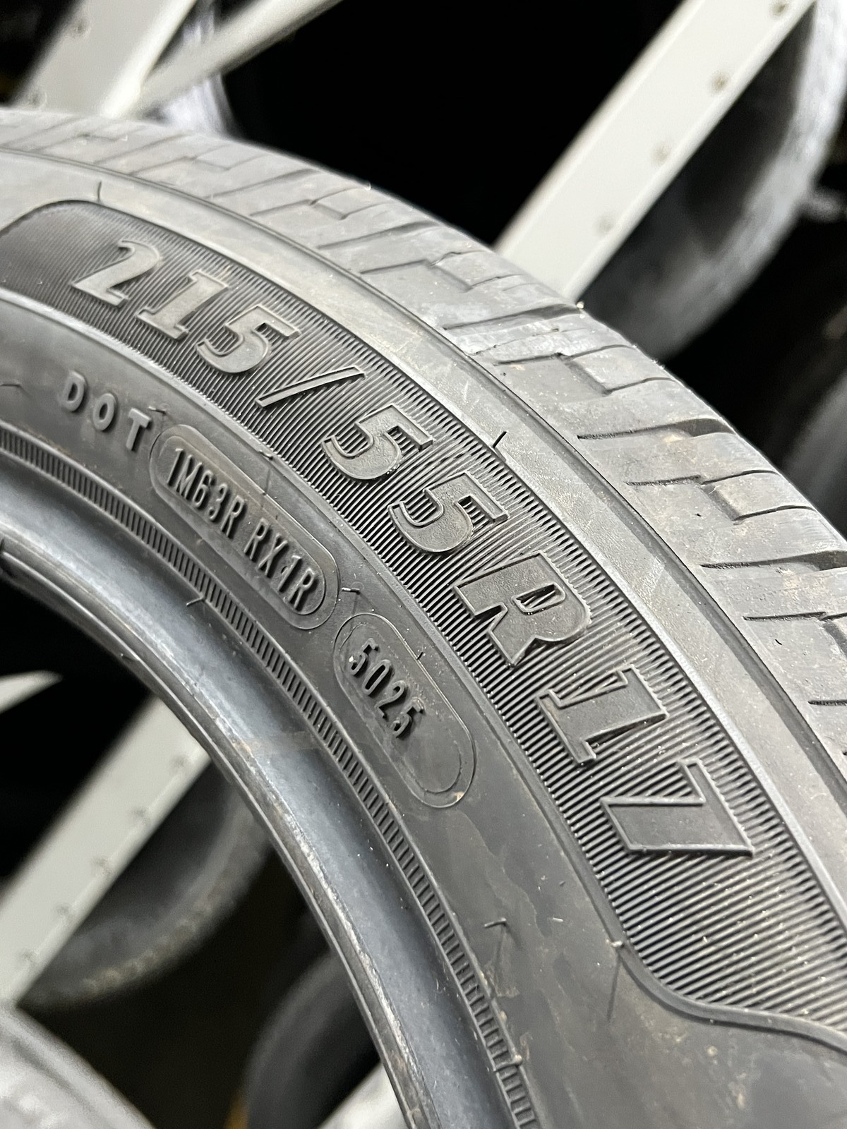 1 New Goodyear Reliant All-season 215/55R17 94V DOT.5025 9.75/32 New