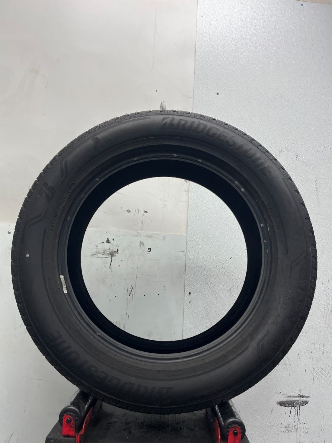 1 Used P255/55R19 Bridgestone ALENZA SPORT A/S 107 H – 10/32