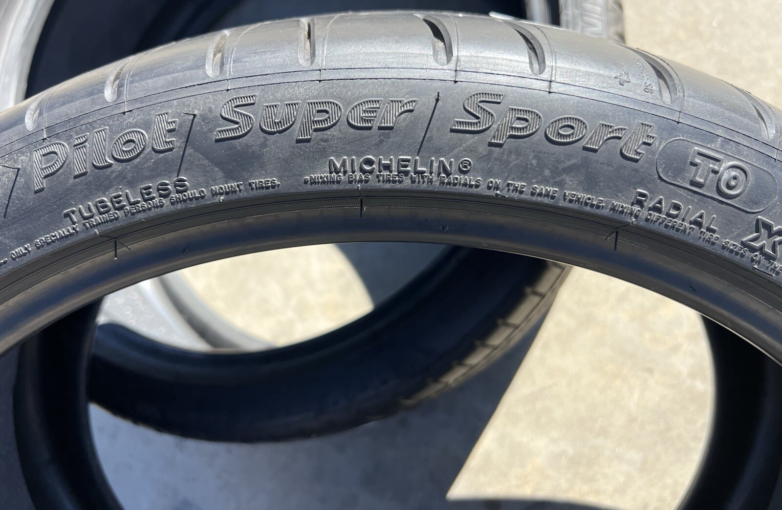 TWO BRAND NEW 265/35ZR21 Michelin Pilot Super Sport T0 TO Tesla Acoustic Tires