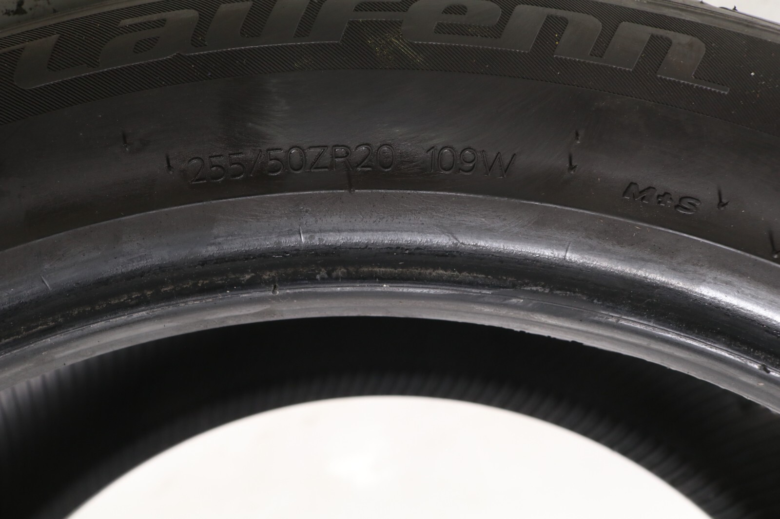 Set of 2 Used 255/50ZR20 Laufenn S Fit AS – 109W – 7-8/32