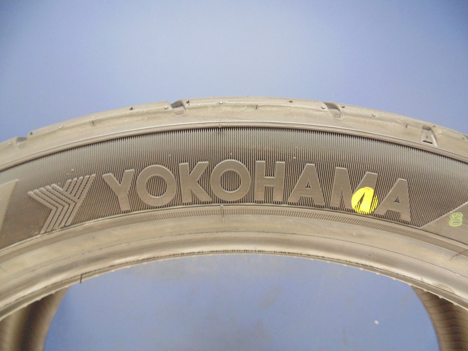 2 BRAND NEW 255/35R20 YOKOHAMA ADVAN NEOVA AD09 XL 255/35/20 97W 2553520