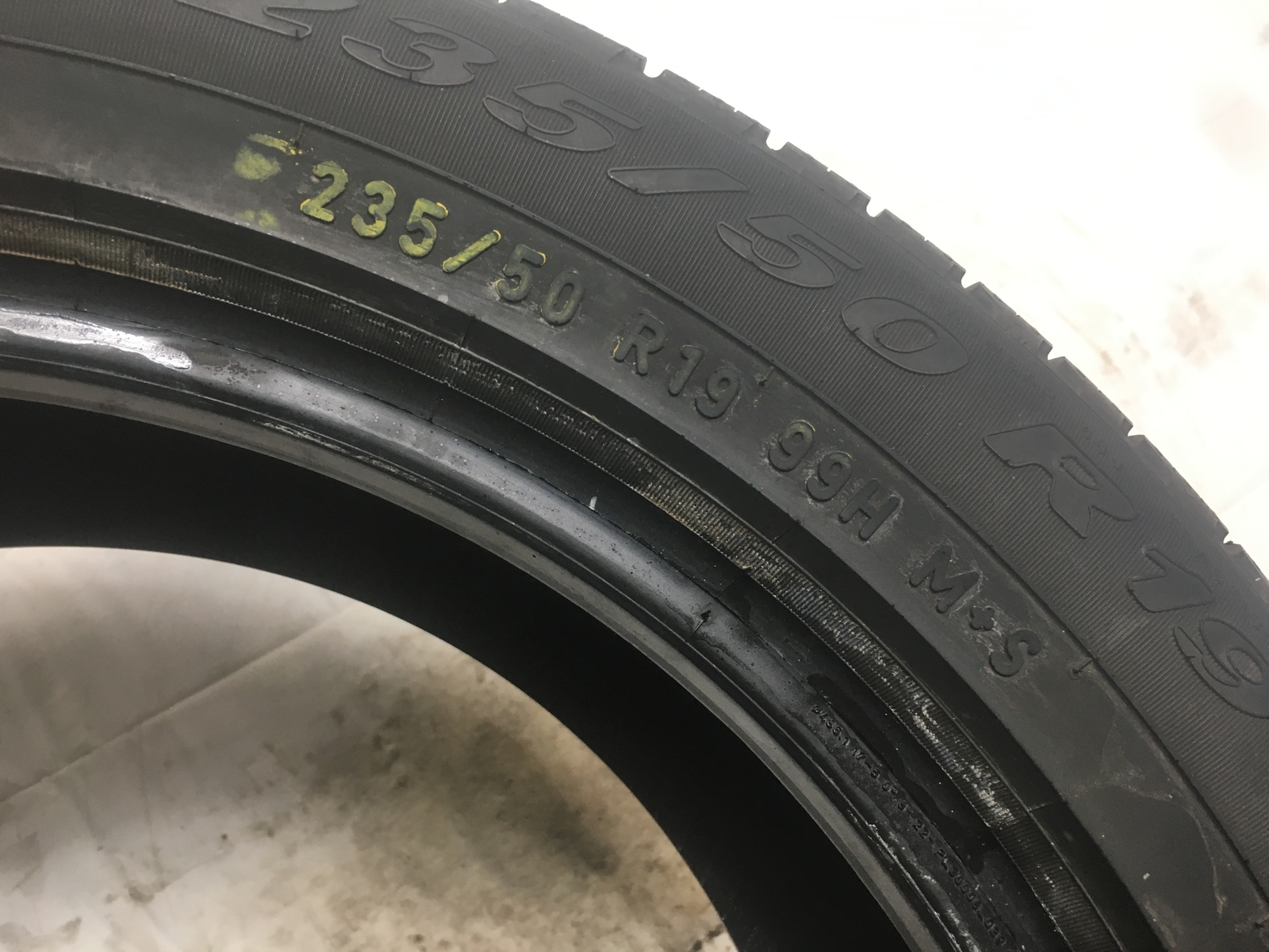 [1] Pirelli Scorpion Verde All Season P235/50R19 235 50 19 Tire 8.0-9.0/32