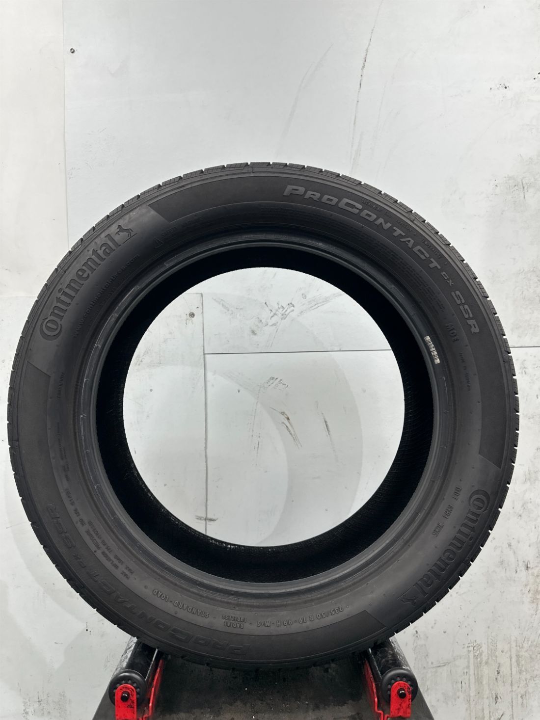 1 Used Continental ProContact GX SSR Run Flat P235/50R19 2355019 235/50/19 9/32