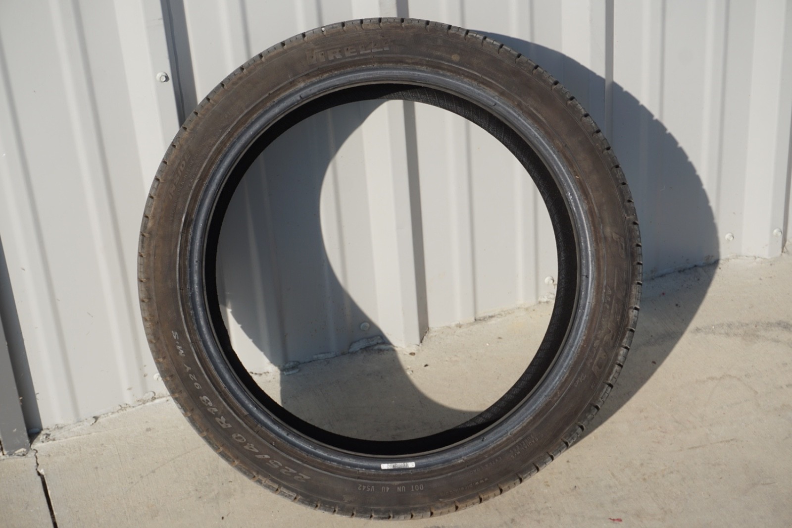 Pirelli Pzero All Season Plus 225/40R18 Tire (QTY 1) 9/32″ – USED