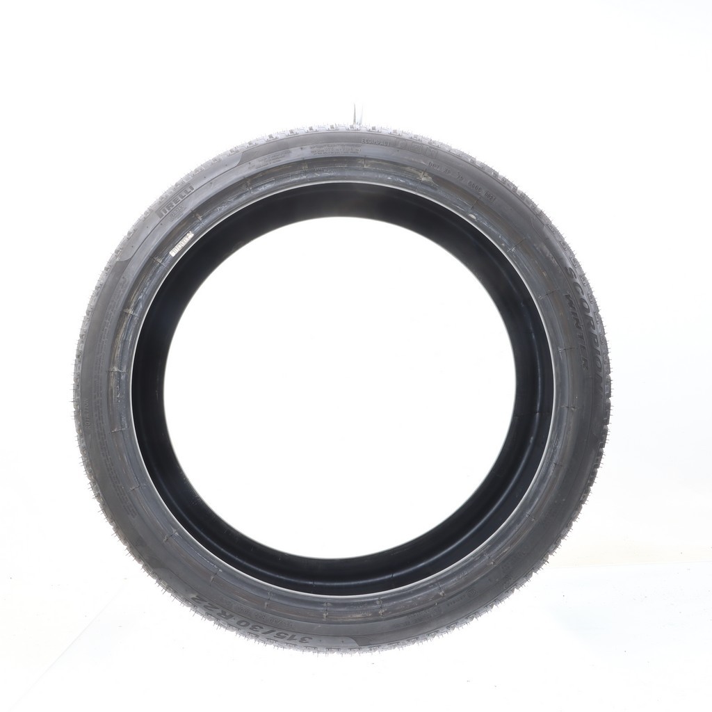 Used 315/30R22 Pirelli Scorpion Winter 107V – 8/32 (XEG4)