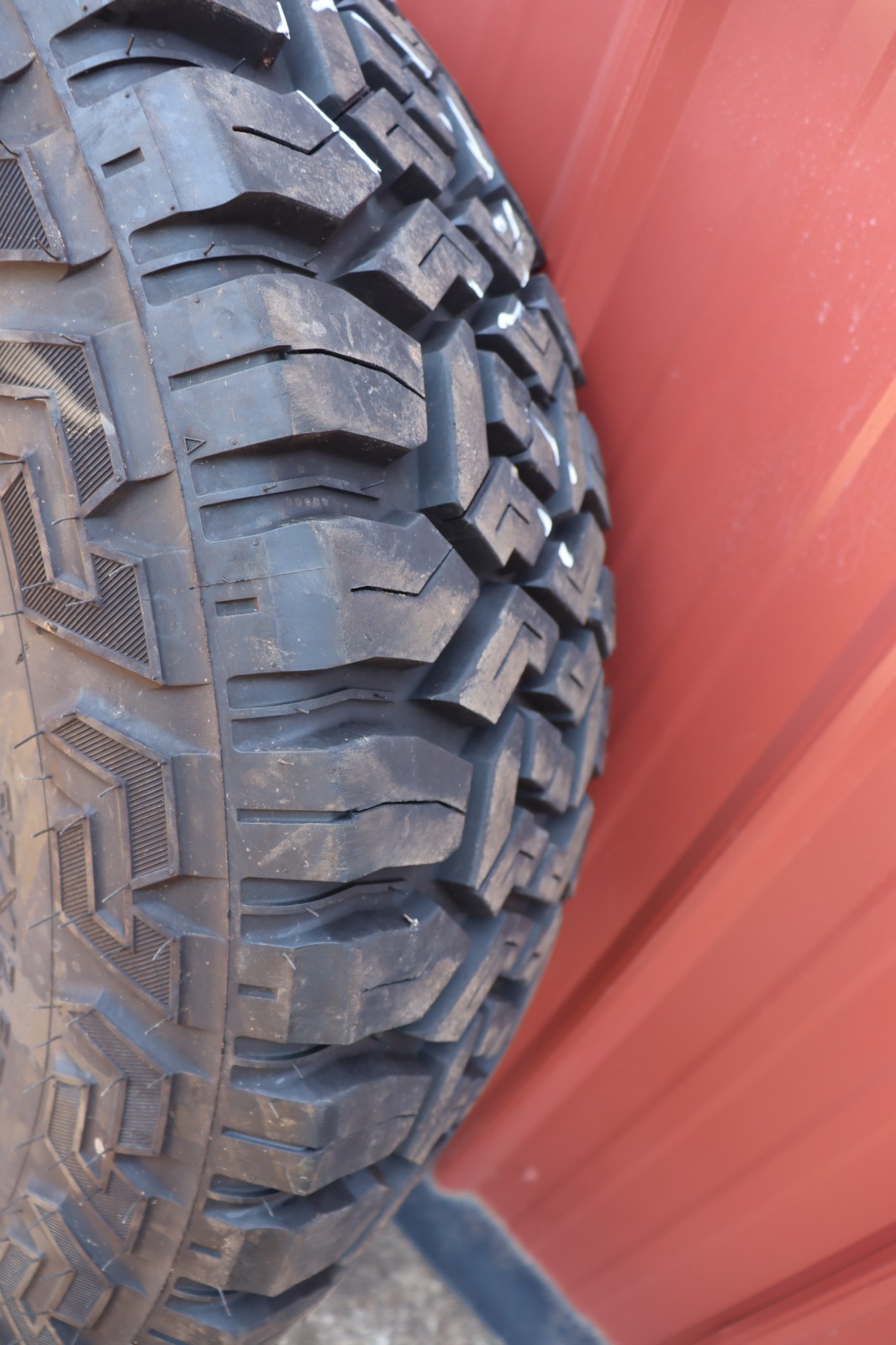 TIRE FURY COUNTRY HUNTER R/T 37X12.50 R20 LT 20″ 126Q
