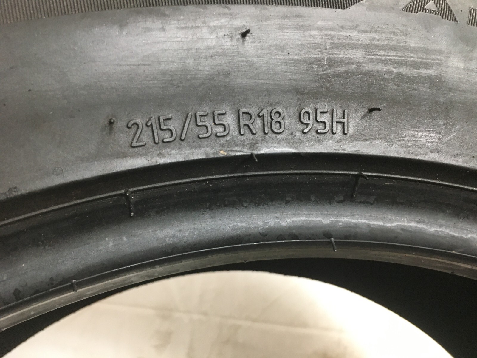 [1] BFGoodrich Advantage Control All Season 215 55 18 Tire 10.25-10.75/32