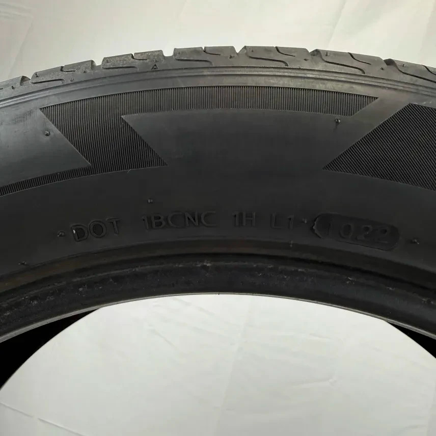 Used 255/50ZR20 Laufenn S Fit AS 109W 8/32 (DOT 22)