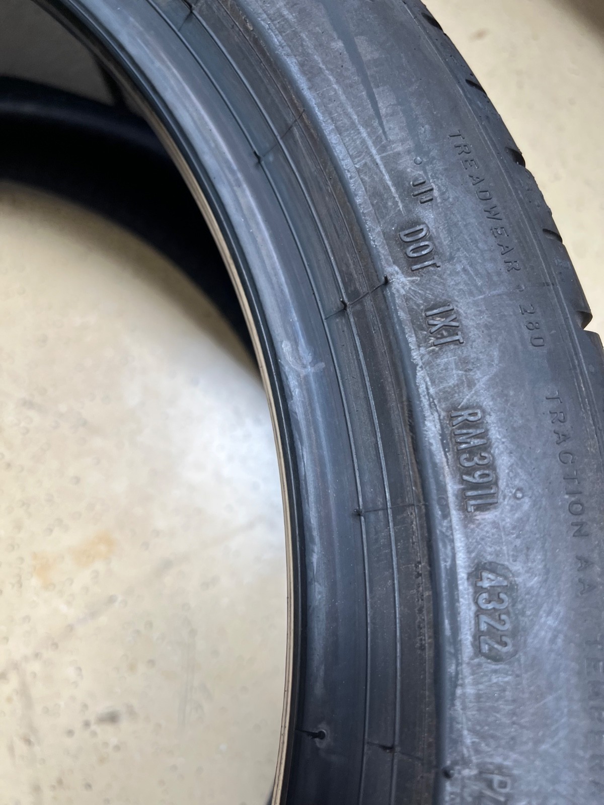 2 – NEW 255/40R21 XL (102Y) Pirelli P Zero PZ4 SEAL PNCS (*) BMW OEM – 7094