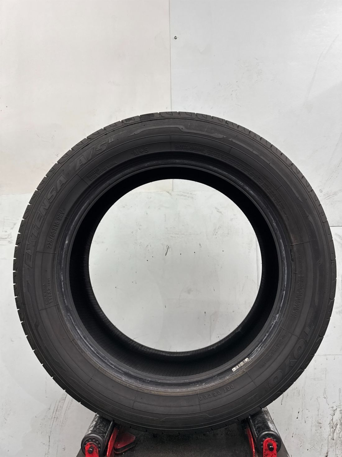 Used P225/55R18 Toyo Extensa A/S II 98 V – 11/32