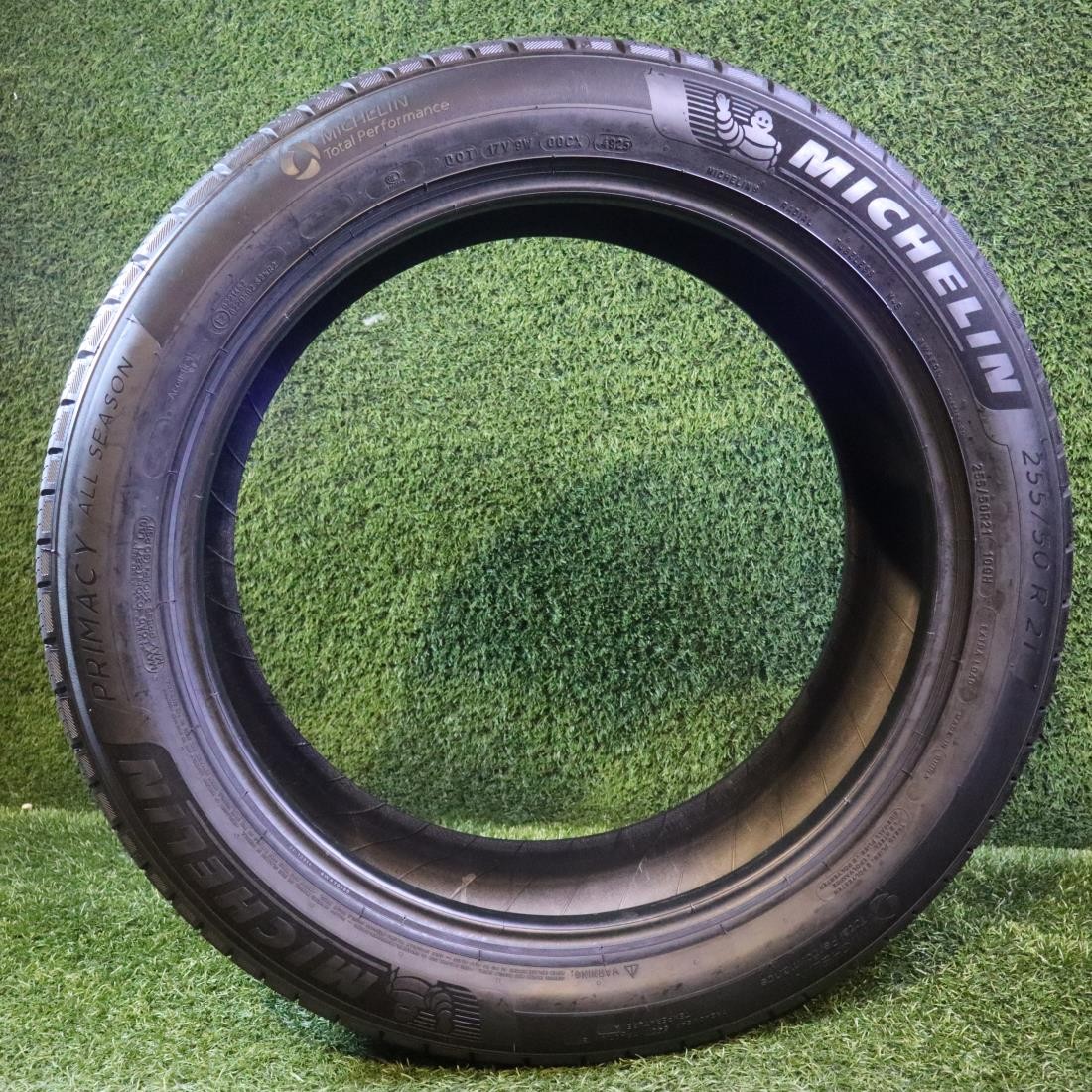 4 255 50 21 Michelin Primacy A/S with 85% Tread 8/32 109H #28000
