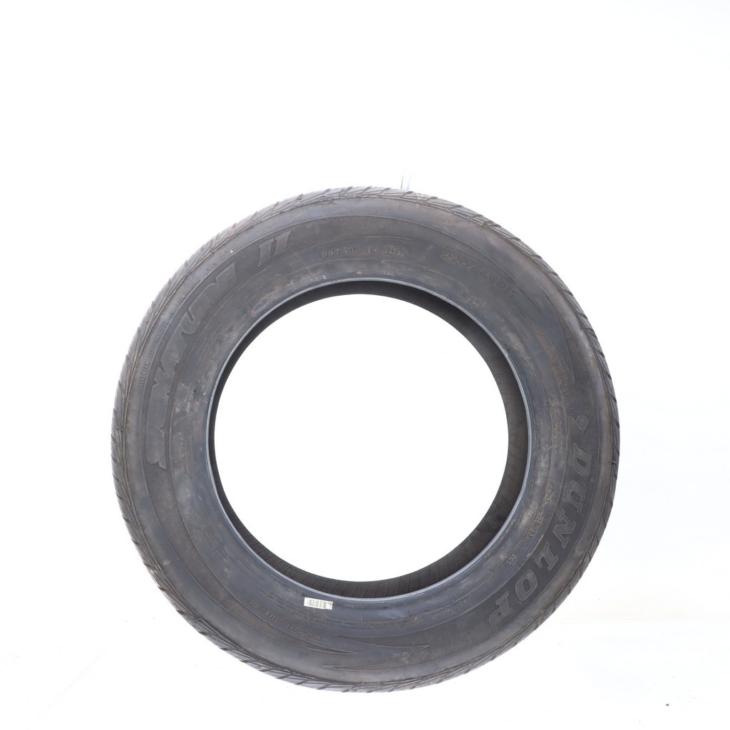 Set of (2) Used 225/60R17 Dunlop Signature II 99T – 10/32
