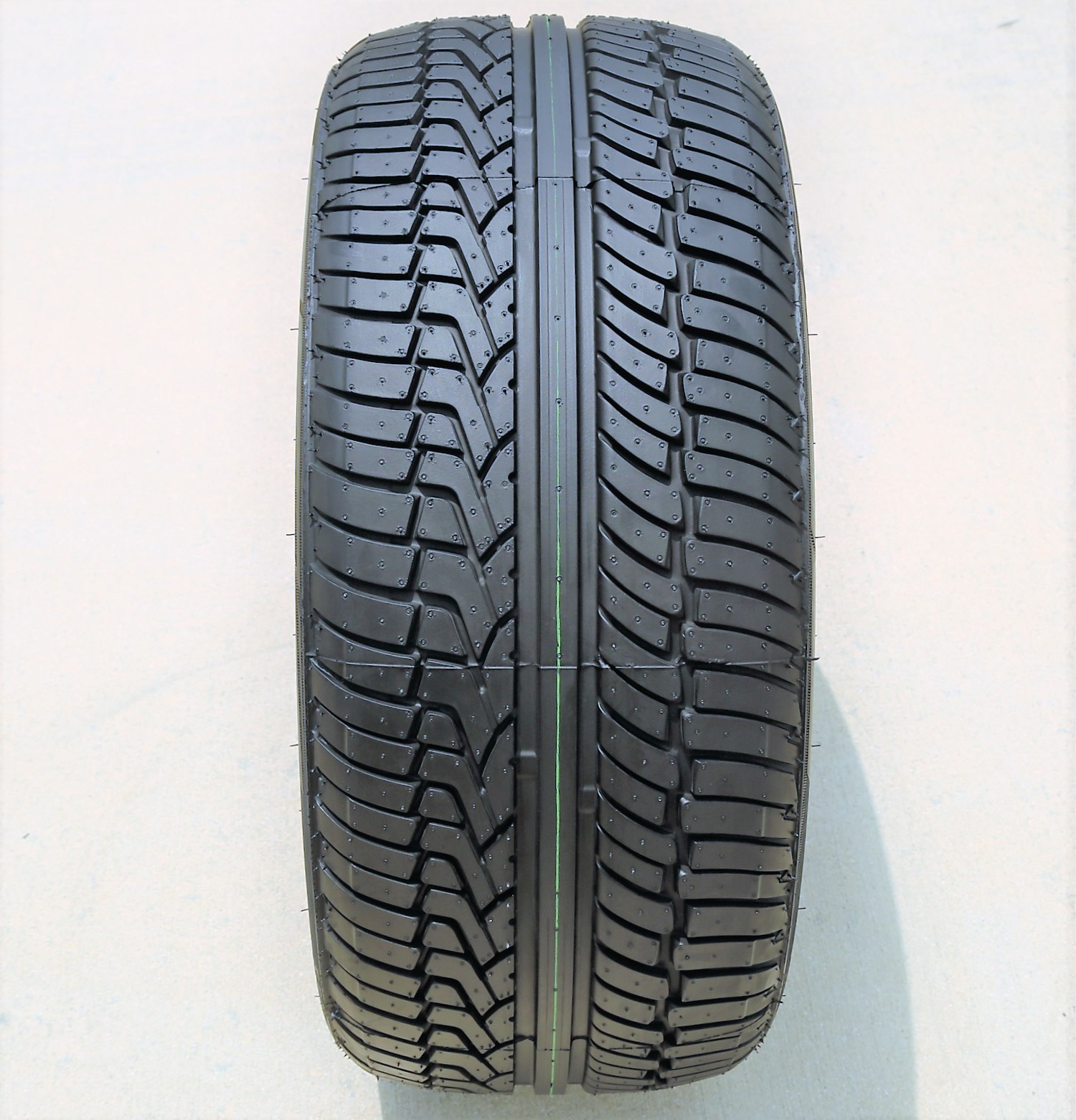 4 Tires Forceum Heptagon SUV 255/60R18 112V XL A/S Performance