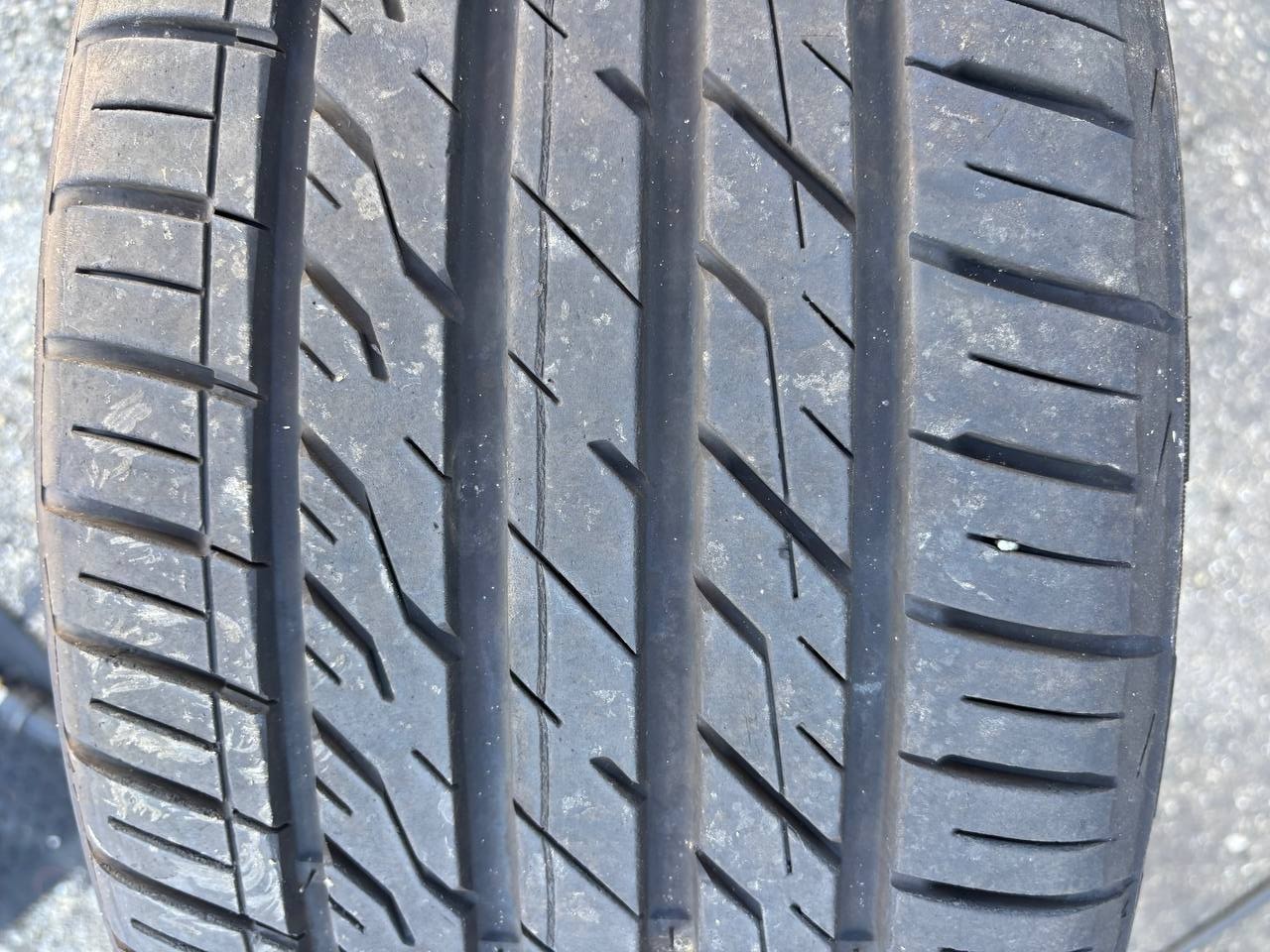 Arroyo Grand Sport A/S 245 45ZR19 102w Tread Depth 9/32