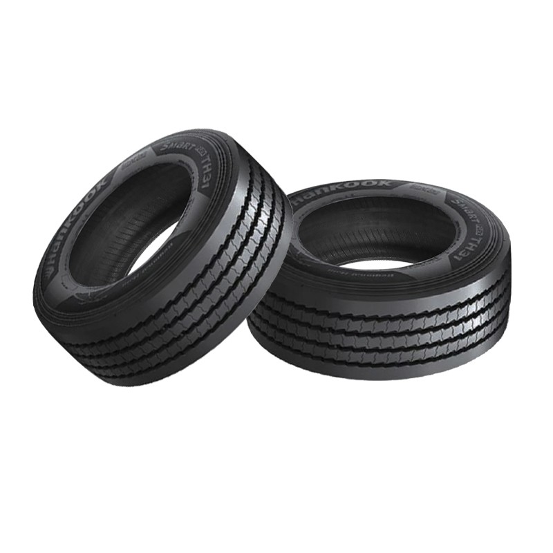 2 X Hankook Smart Flex TH31 215/75R17.5/16 135/133J Tires