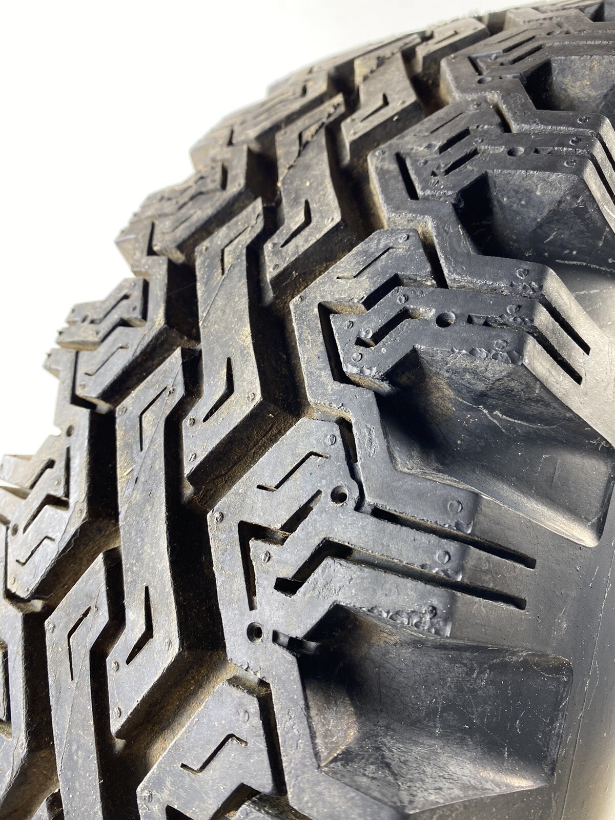 Vtg SafeMark Mud Snow Tire 4 Ply H-78-15 Display Only Mud Grip JEEP CJ Wagoneer