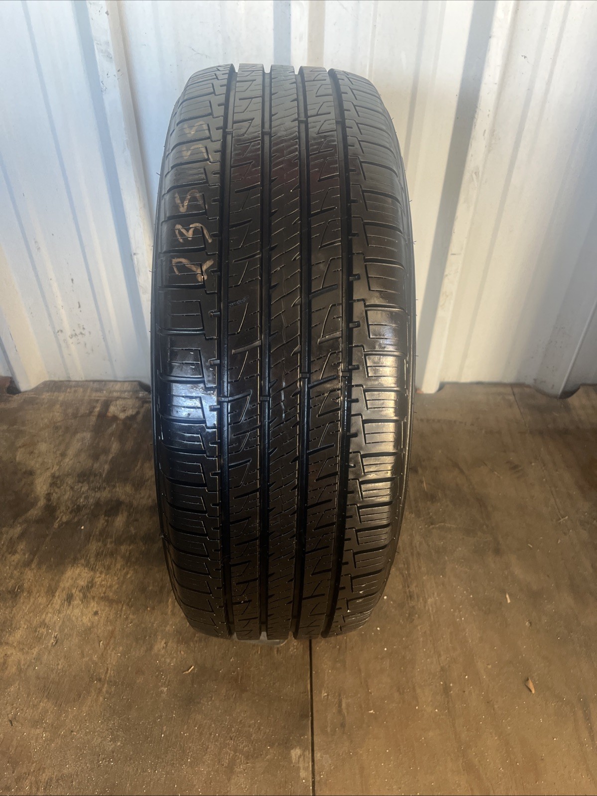 Used Goodyear Assurance MaxLife 235/55R19 11.5/32”
