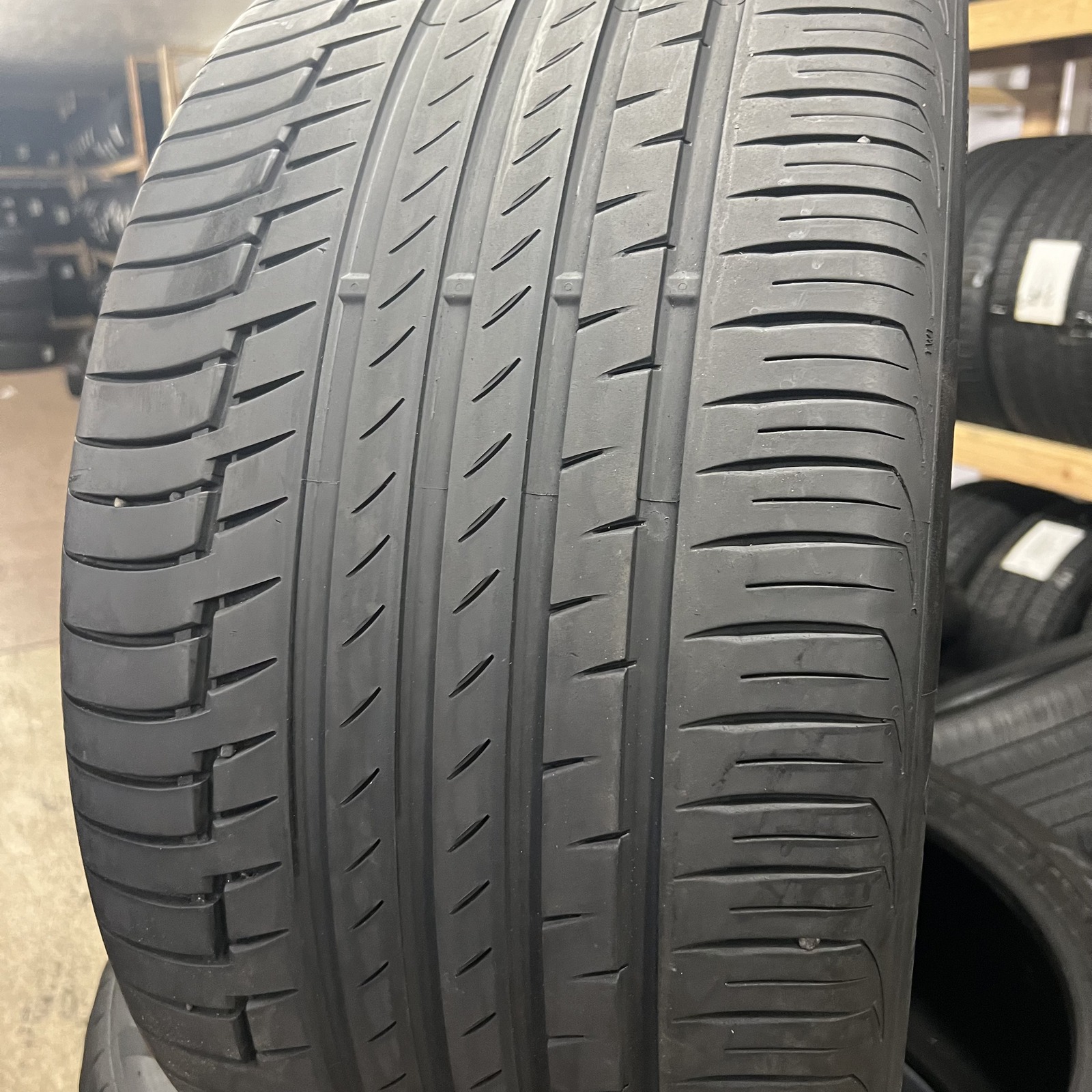 Set Of 2 Tires LikeNEW Continental PremiumContact 6 SSR 315/35R21 111Y NO Patch