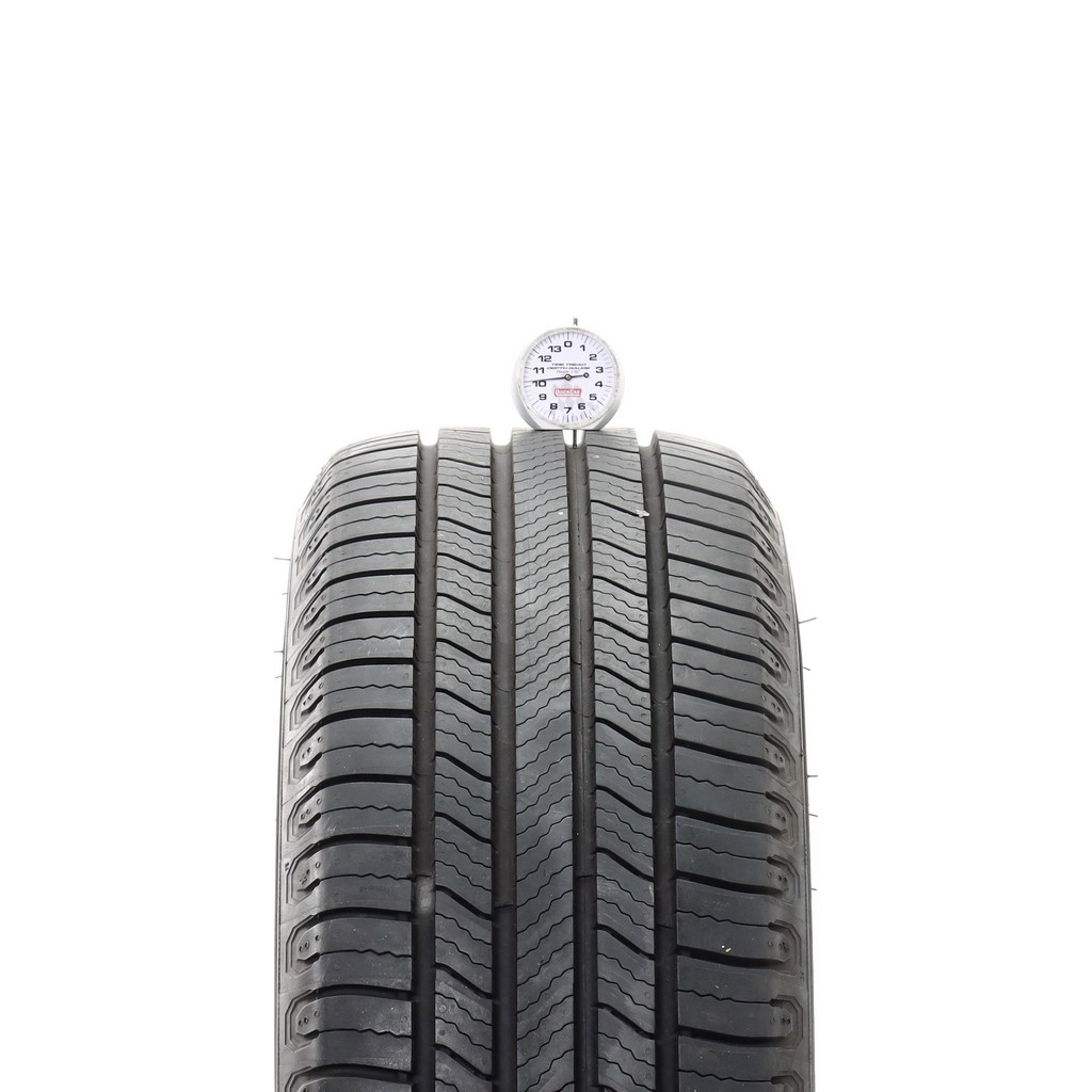 Set of (4) Used 215/55R17 Michelin Defender 2 94H – 9-10/32