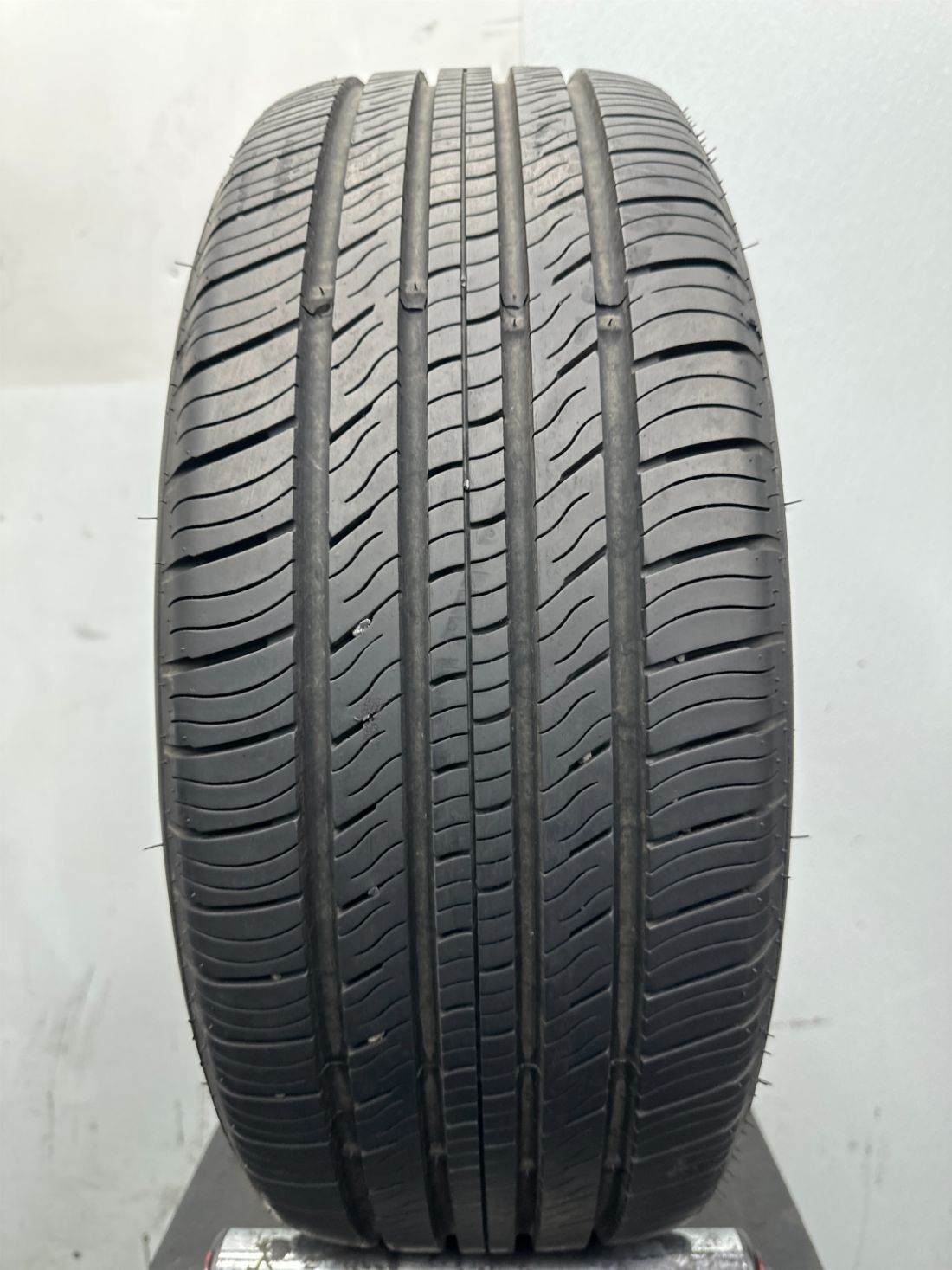Used P225/55R18 GT Radial Champiro Touring AS 98 V – 10/32