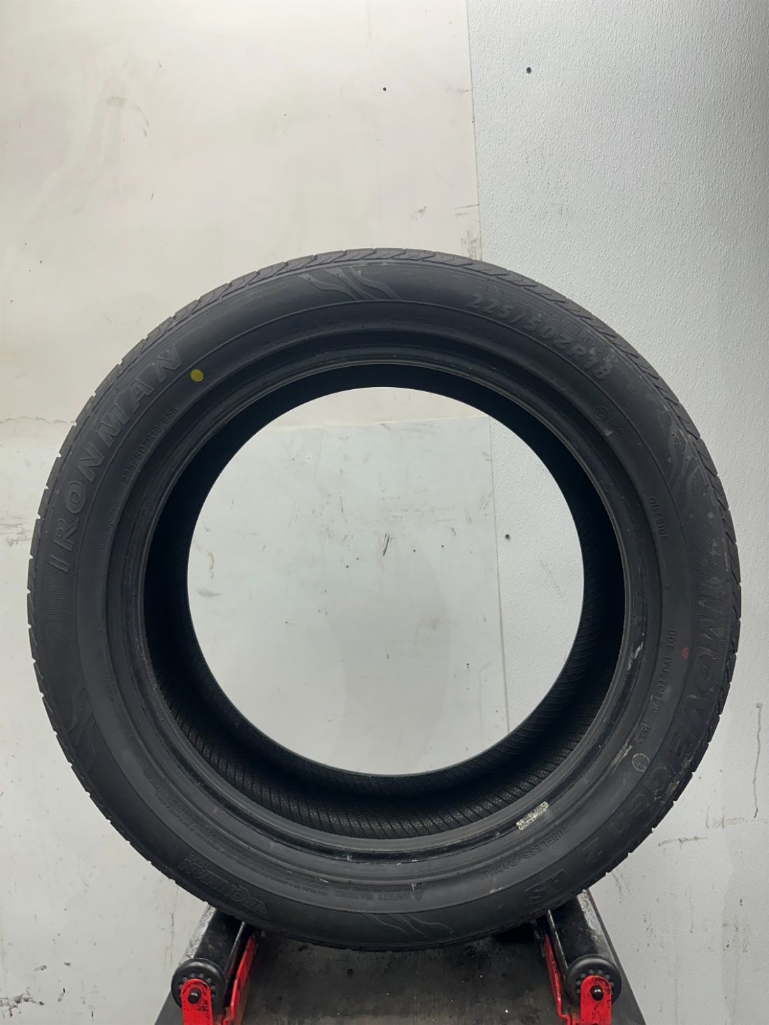 1 Used P225/50R18 Ironman IMove Gen 2 AS 95 W – 10/32