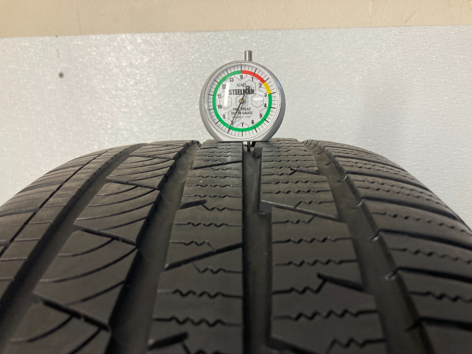 1 Tire 235 60 18 Continental CrossContact LX RFT (7.00-8.00/32=77-88% Tread)